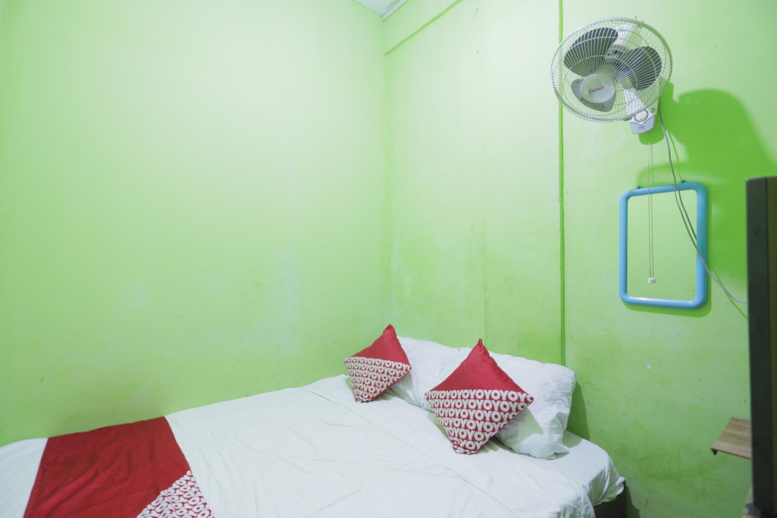 Budget Double Room - Photo 3