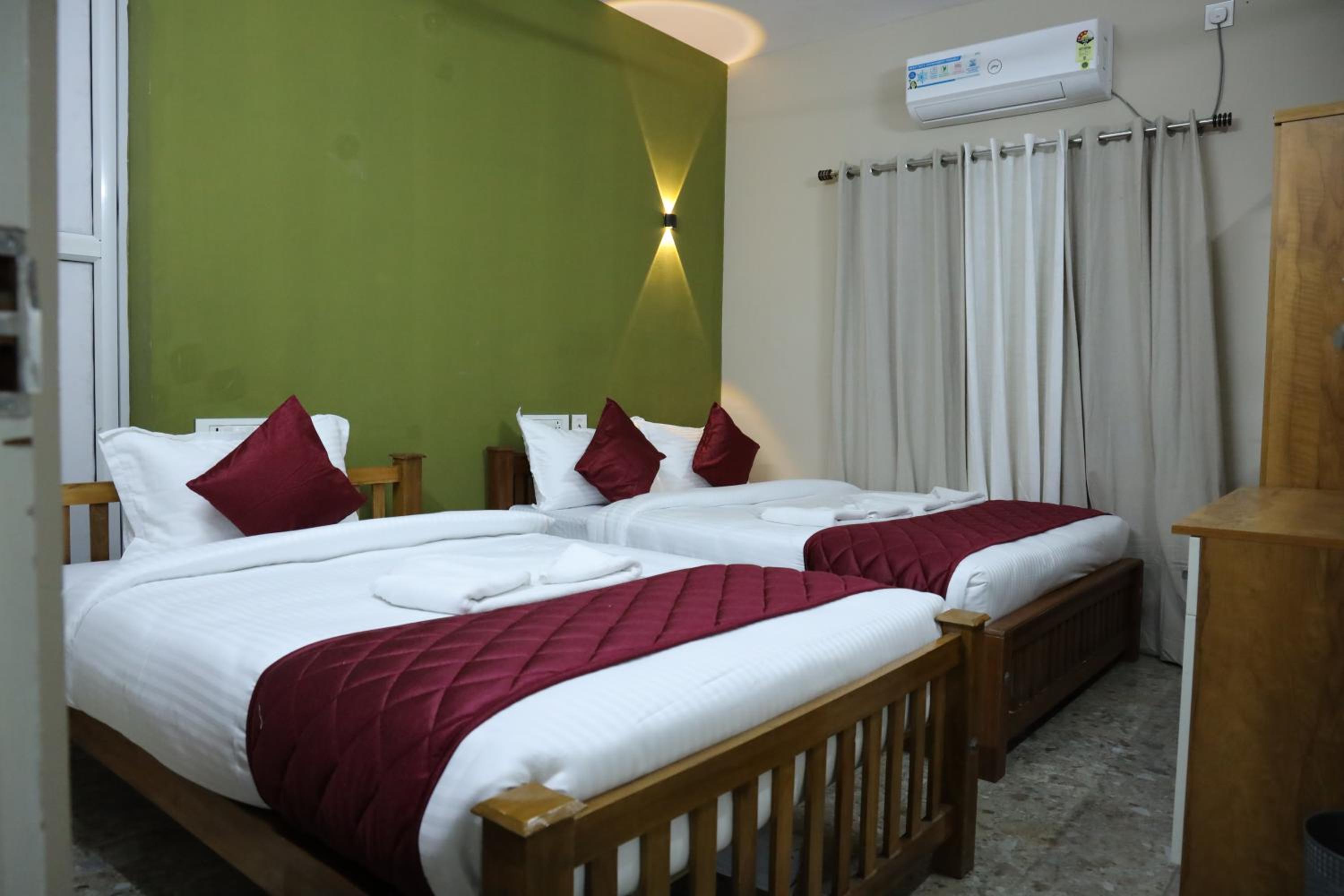 Deluxe Triple Room - Photo 4