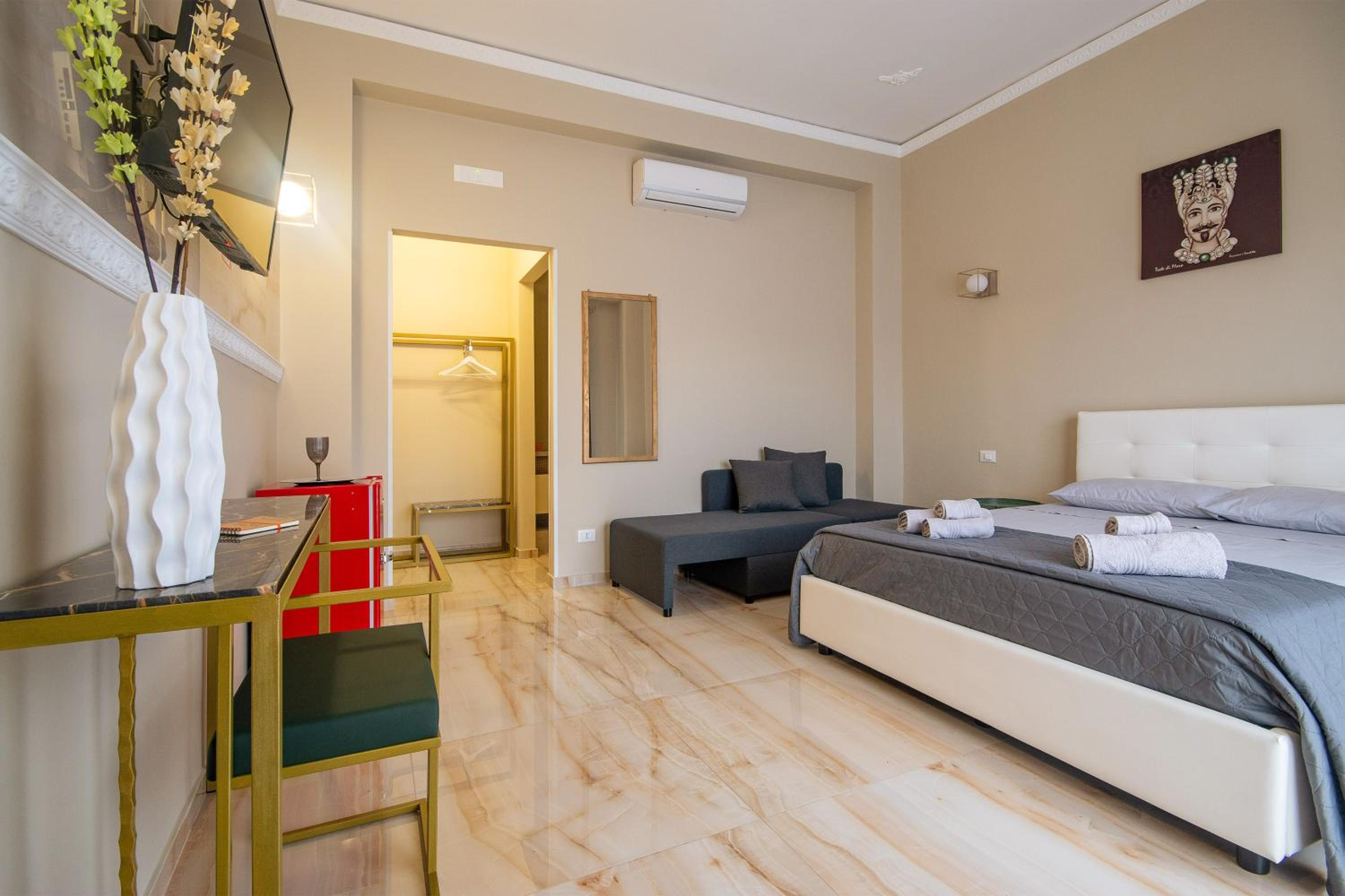 King Room