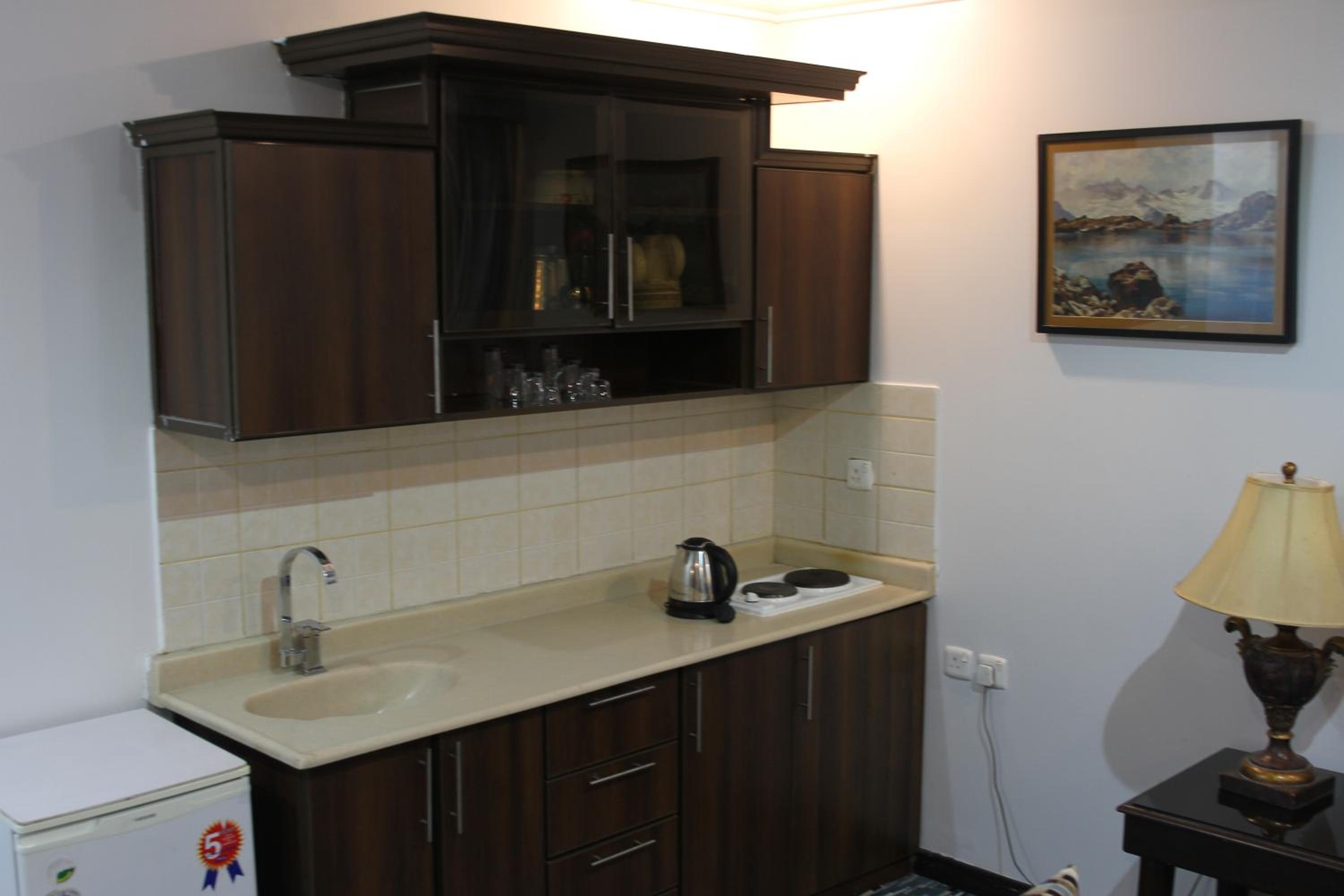 One-Bedroom Suite - Photo 14