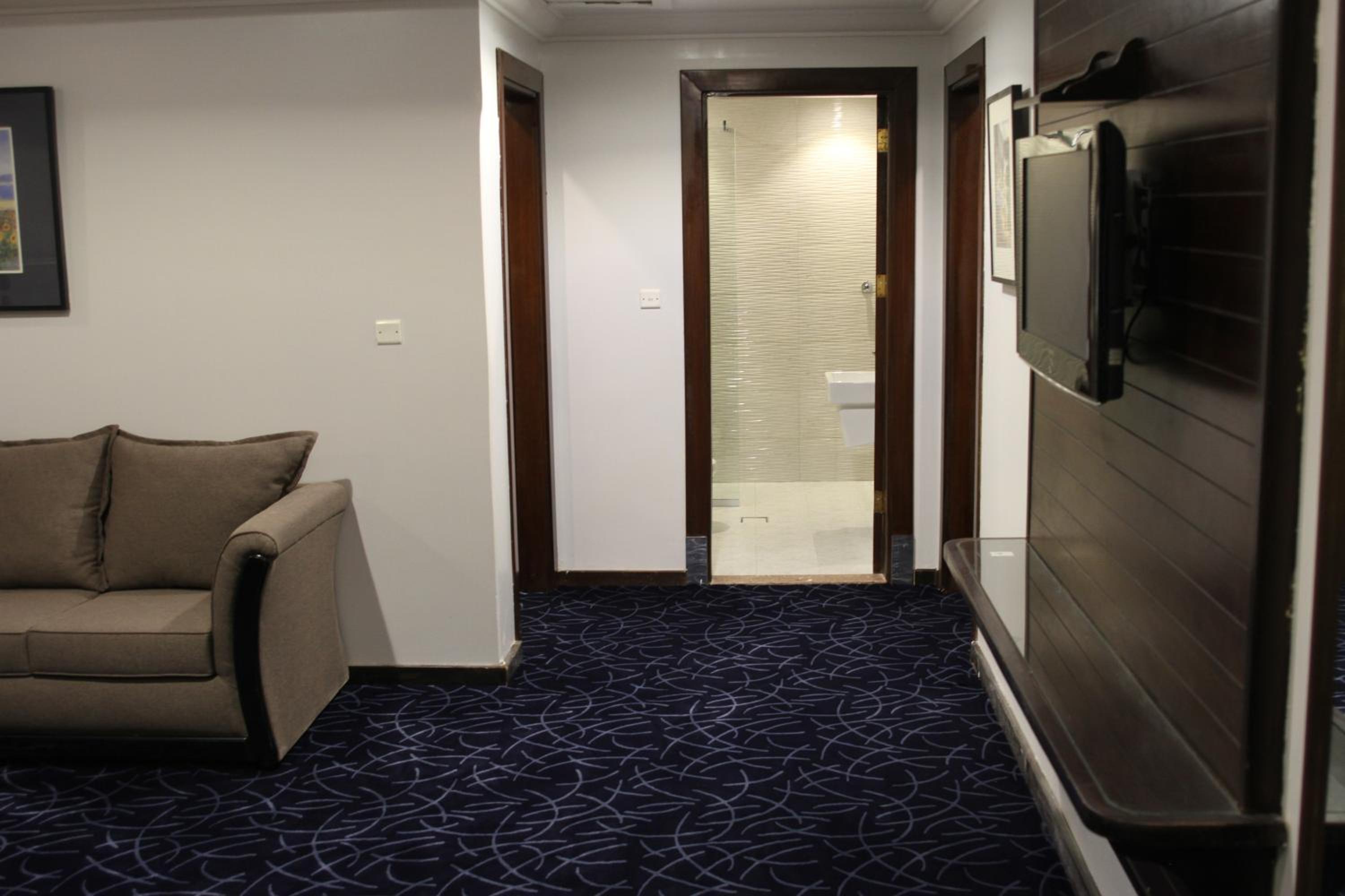 Two-Room Apartment - Photo 7