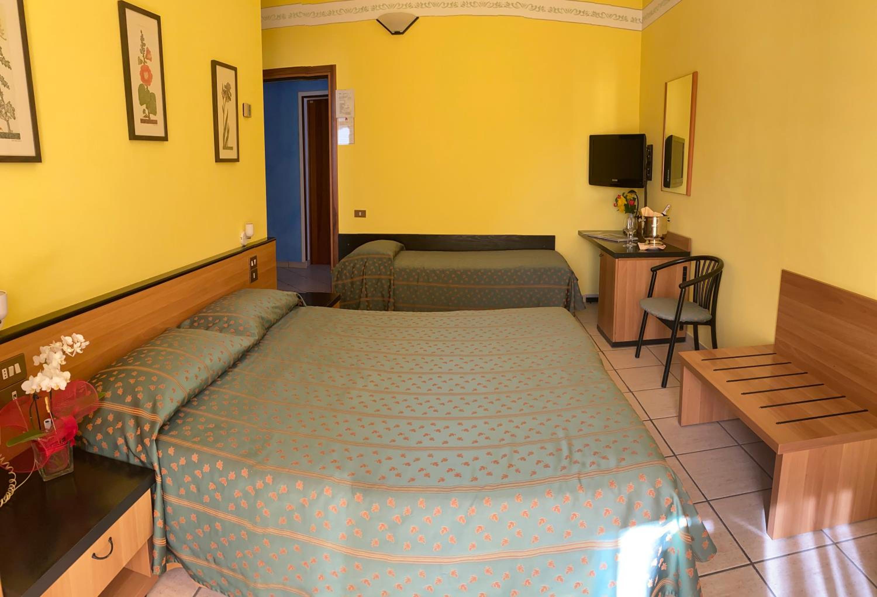 Triple Room - Photo 2