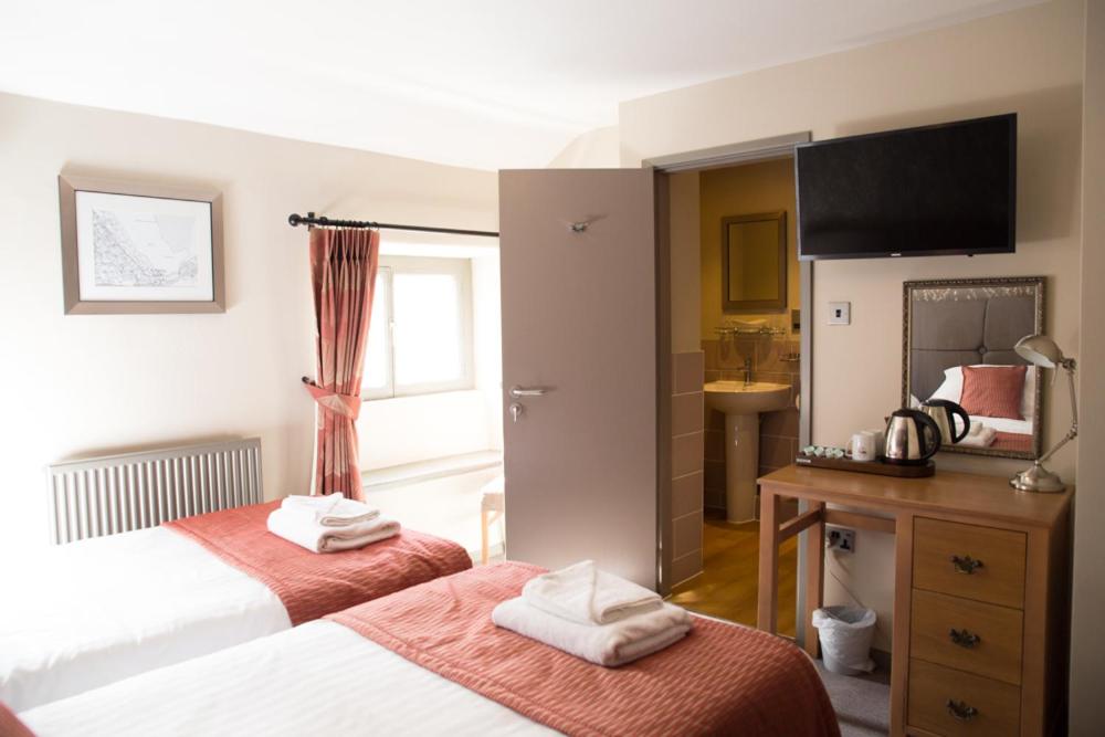 Standard Twin Room photo 2