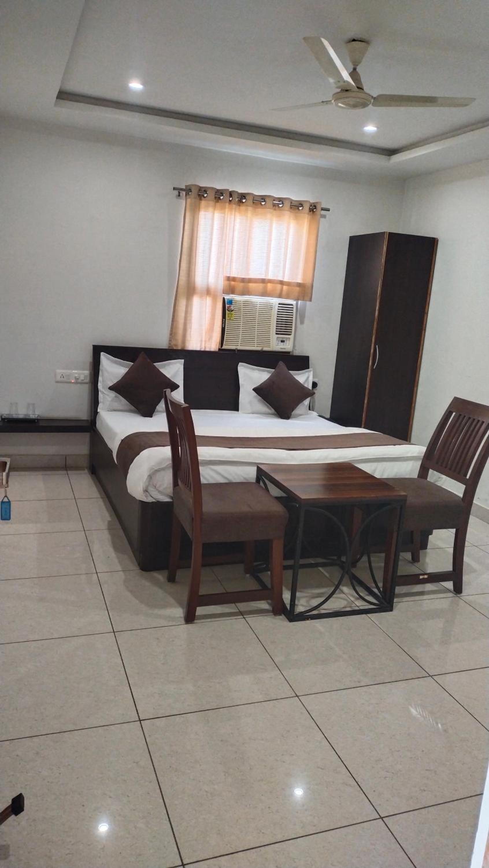 King Room with Garden View photo 3