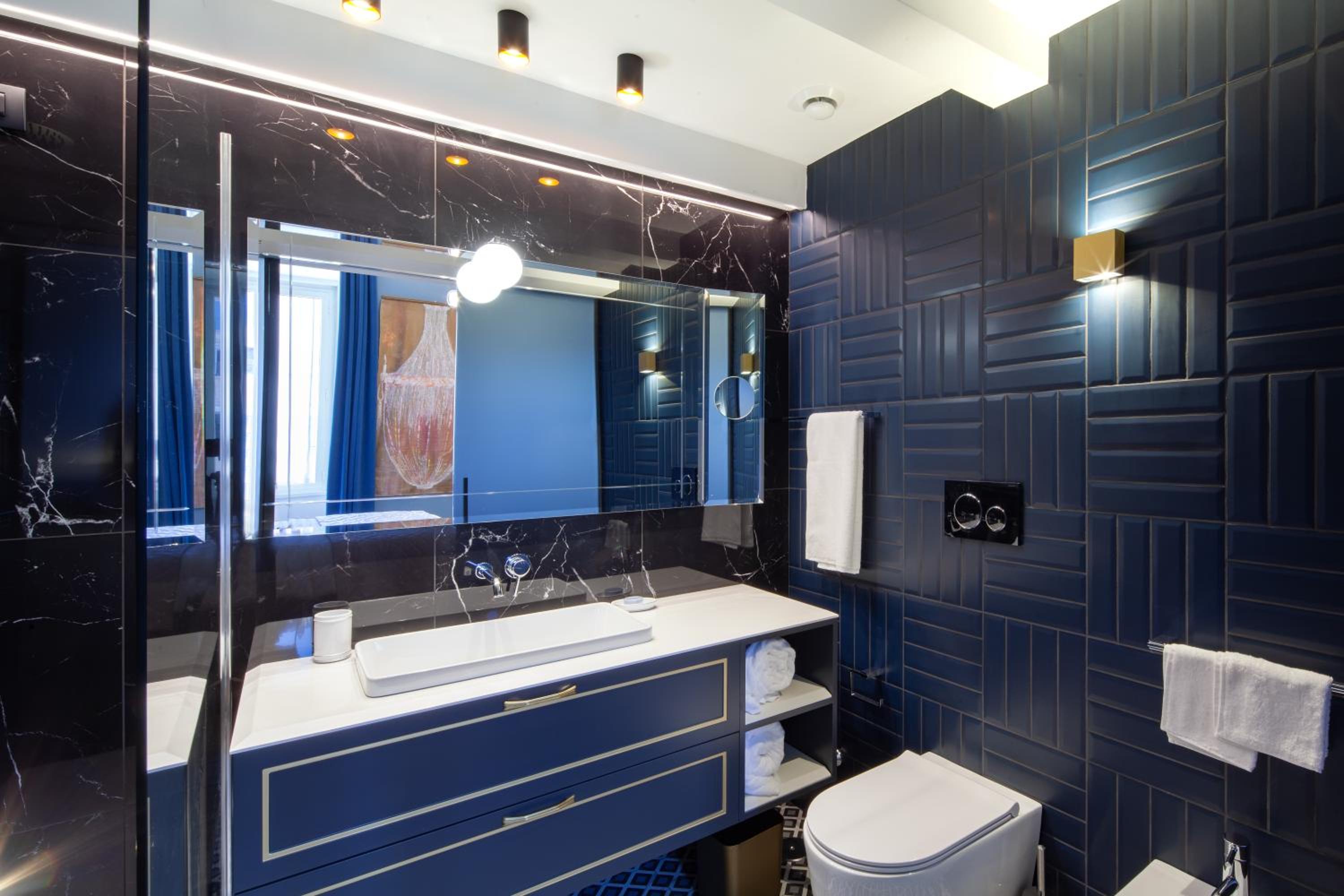 Deluxe Junior Suite photo 2