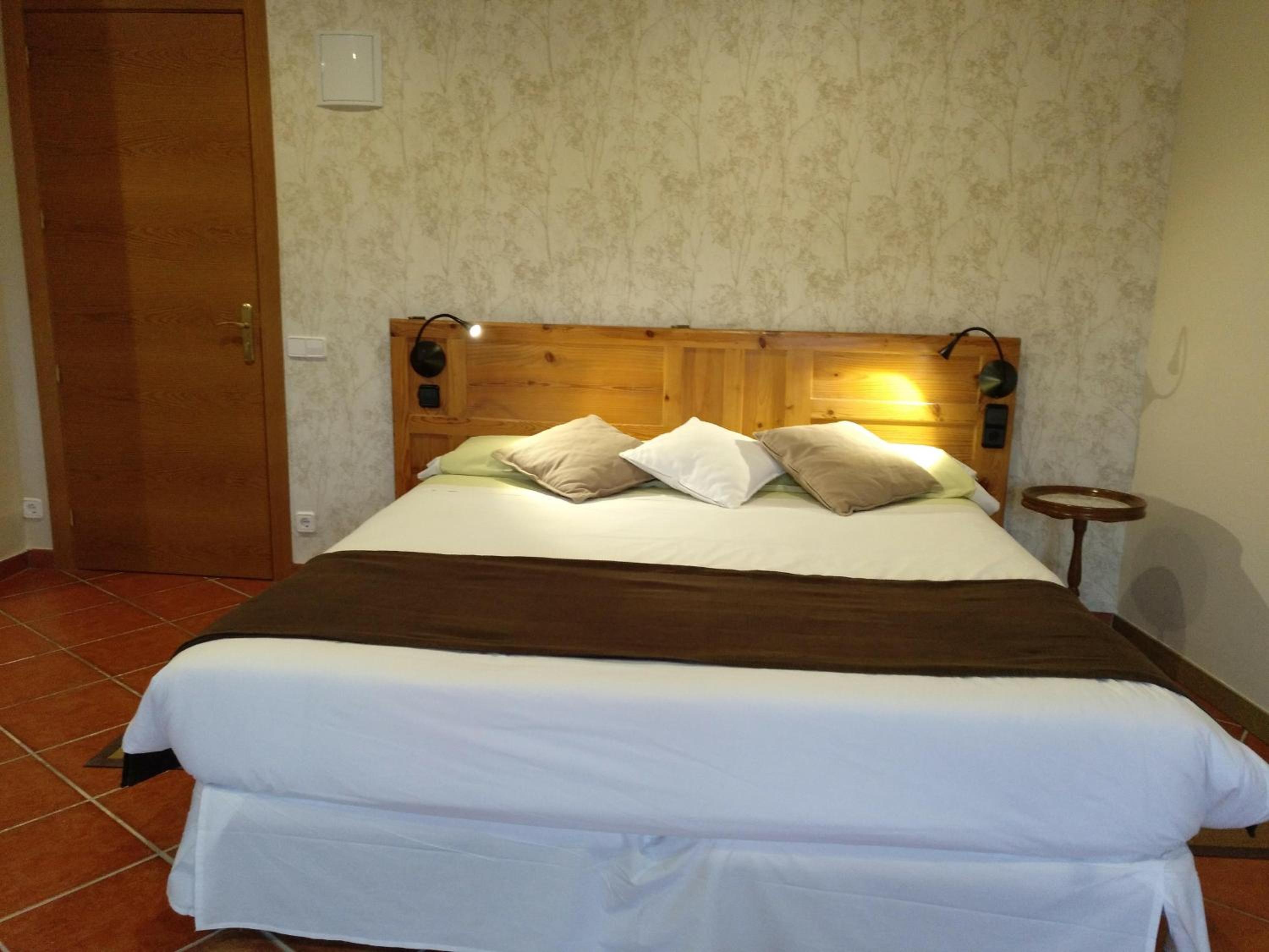 Superior King Room - Photo 1