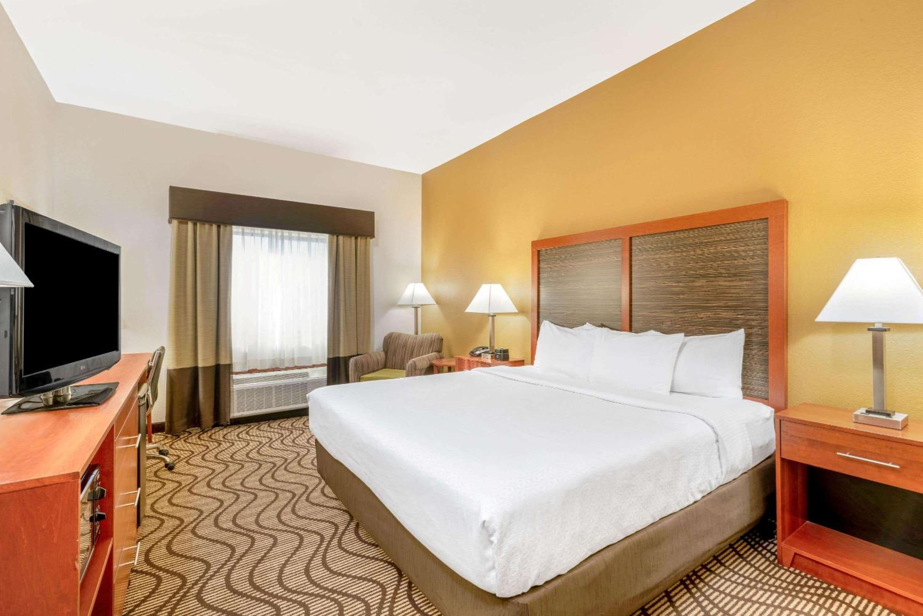 King Room - Disability Access - Photo 1