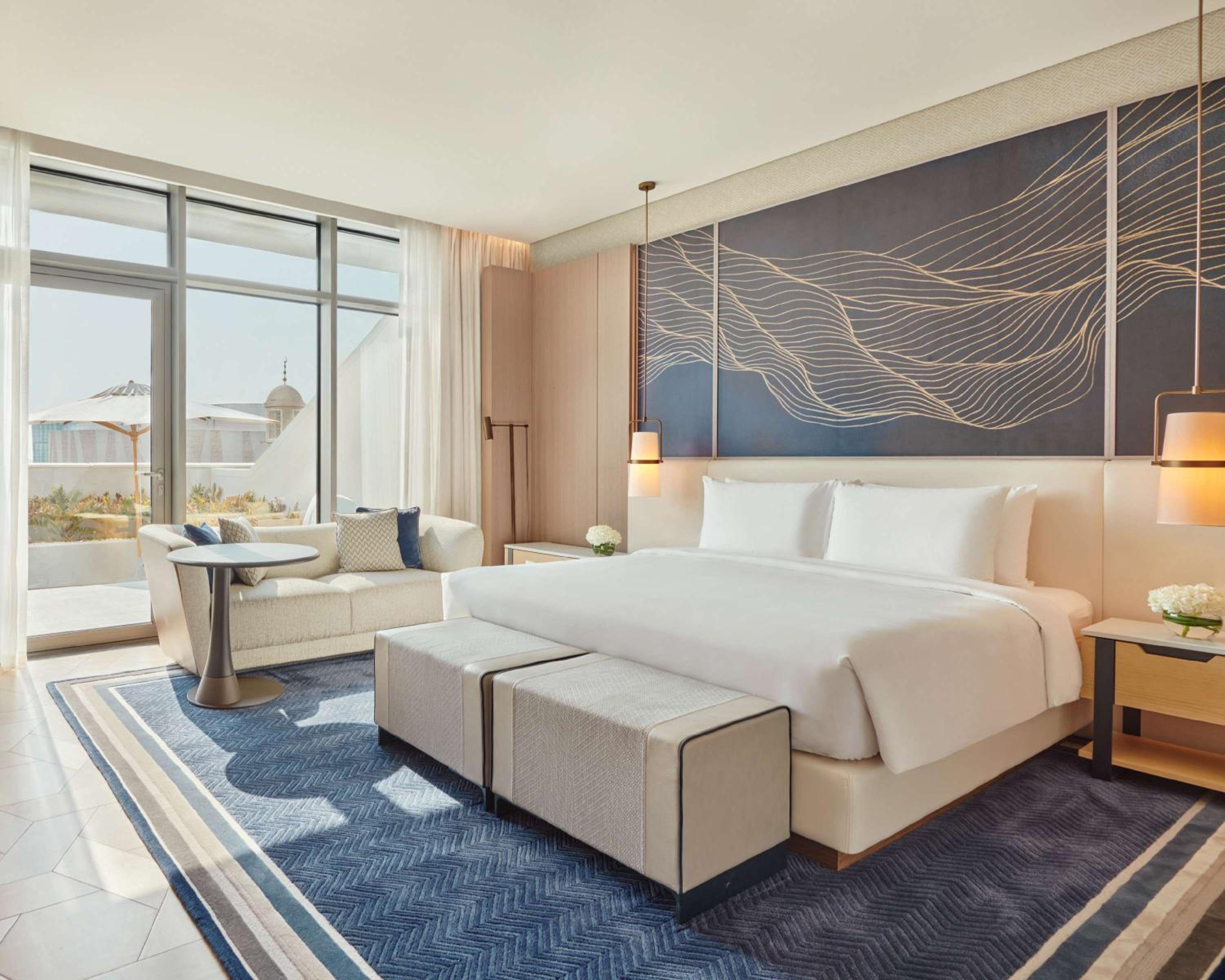 Grand Deluxe King Room - Photo 2