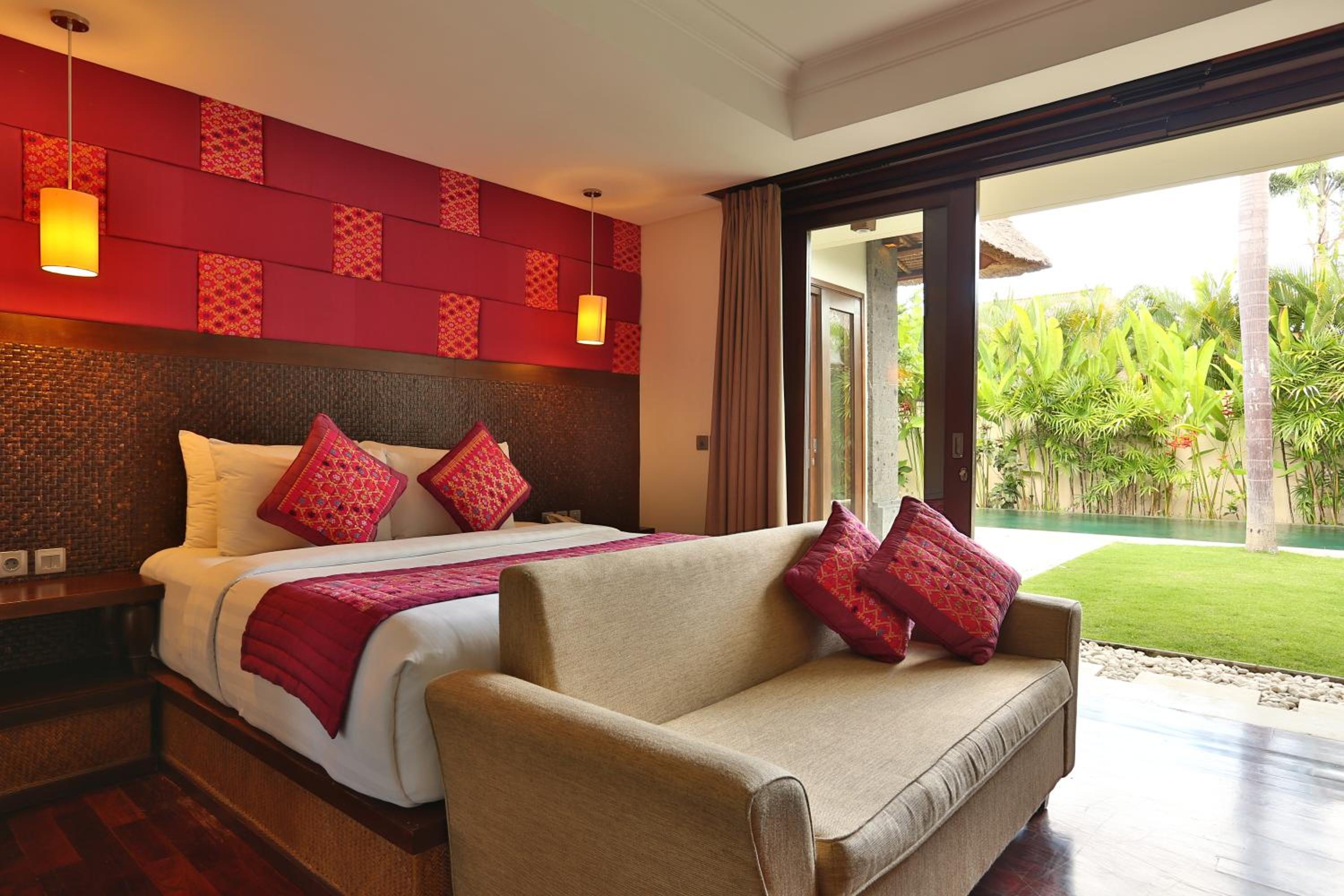 Three-Bedroom Villa with Private Pool - Photo 18
