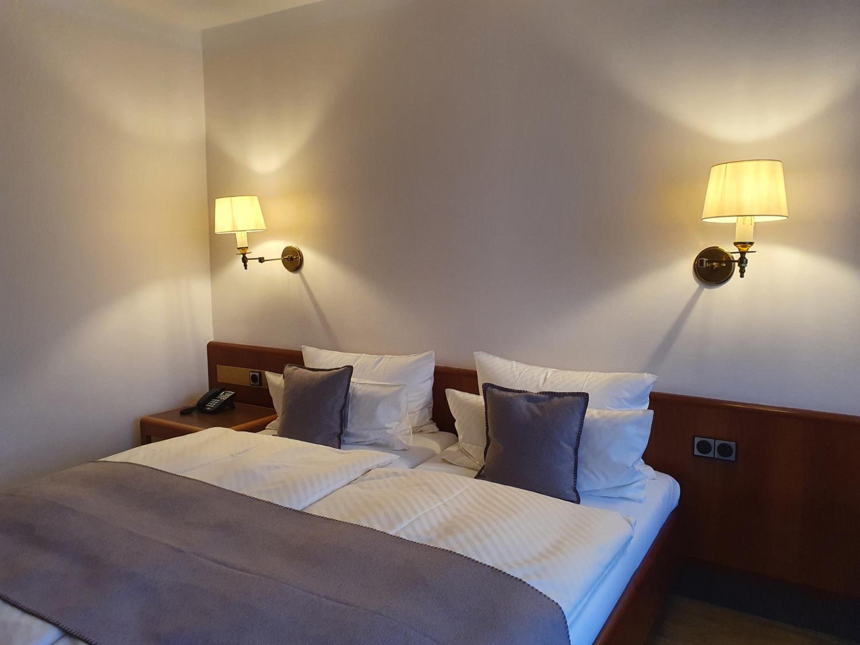 Double Room with Balcony - Photo 1