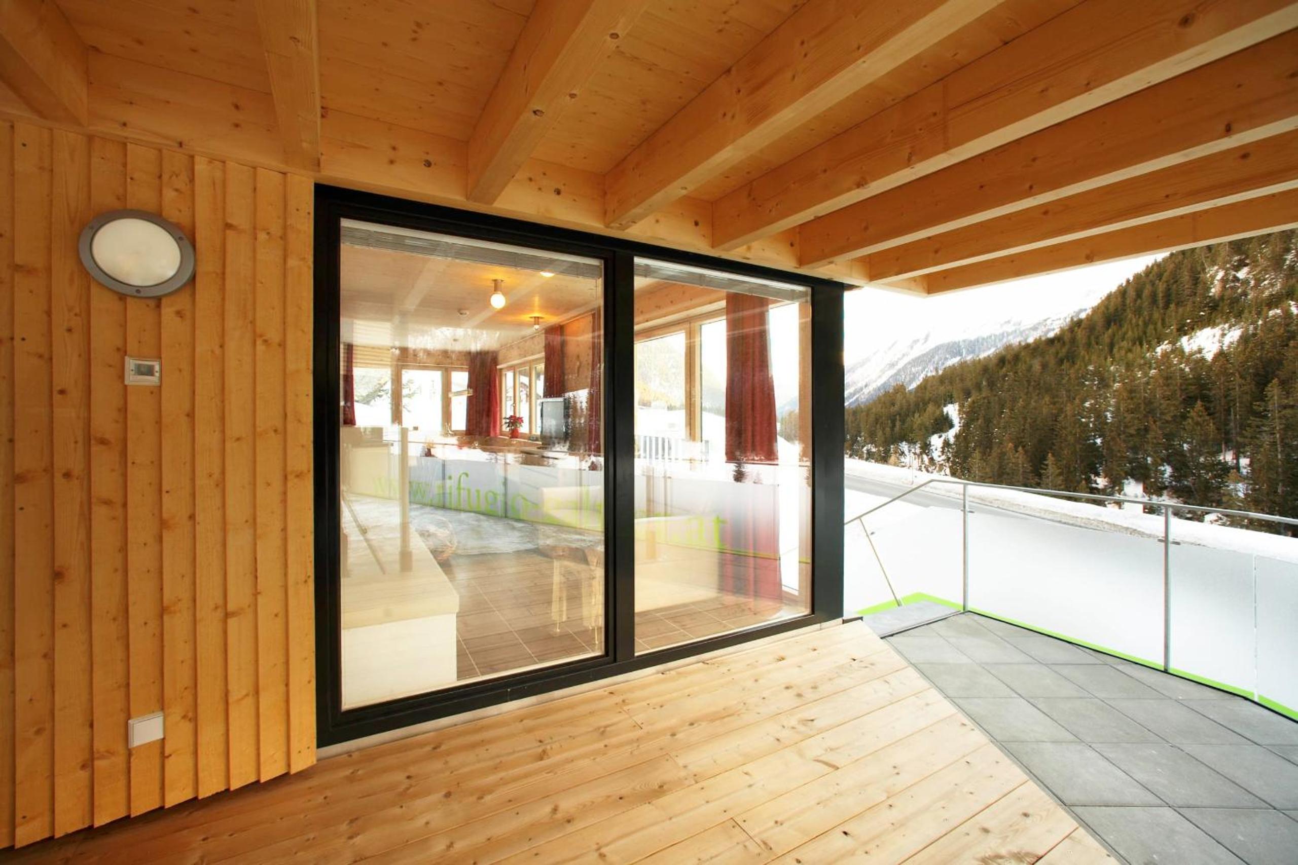 Four-Bedroom House photo 3