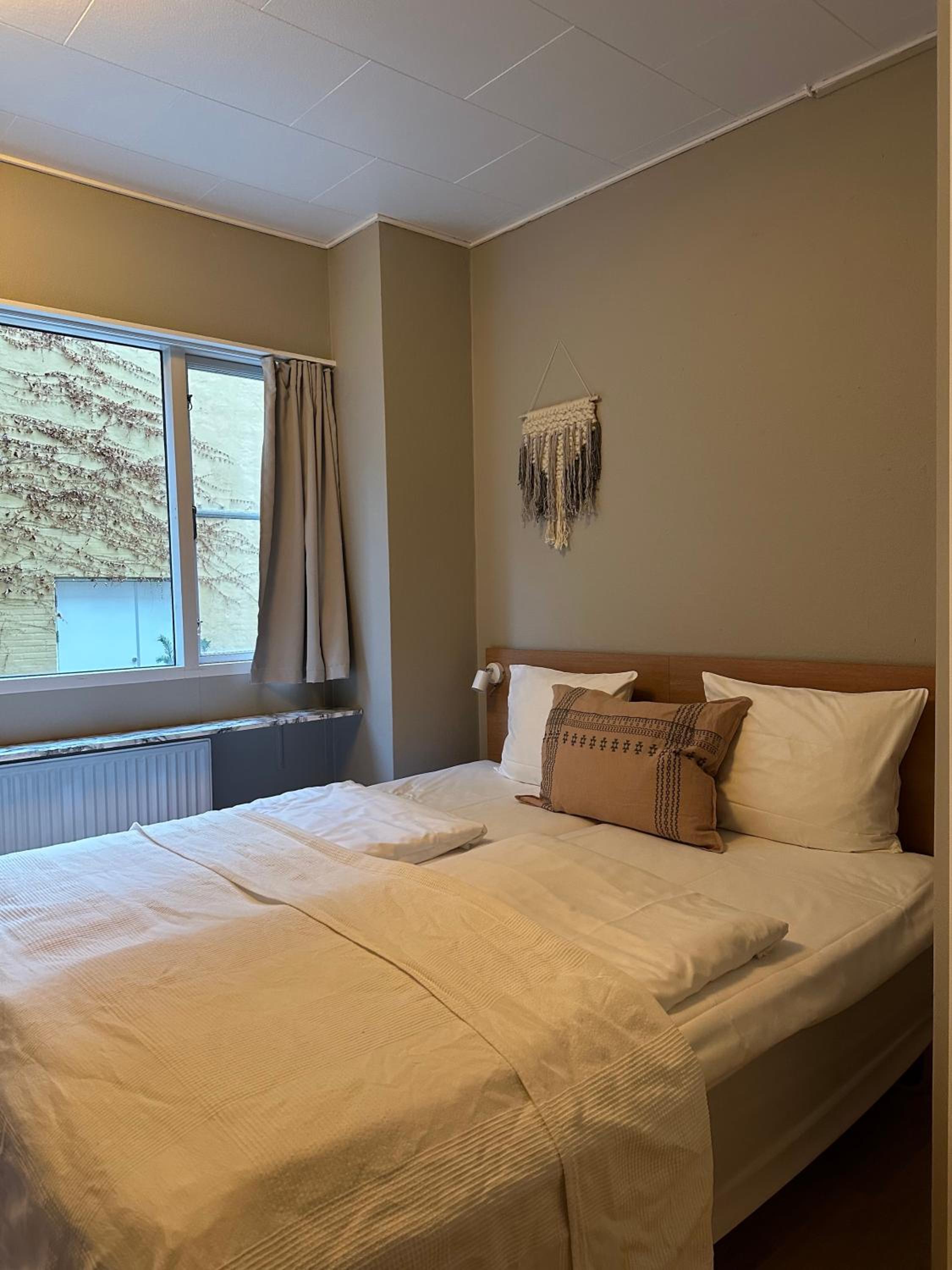 Standard Double Room - Photo 27