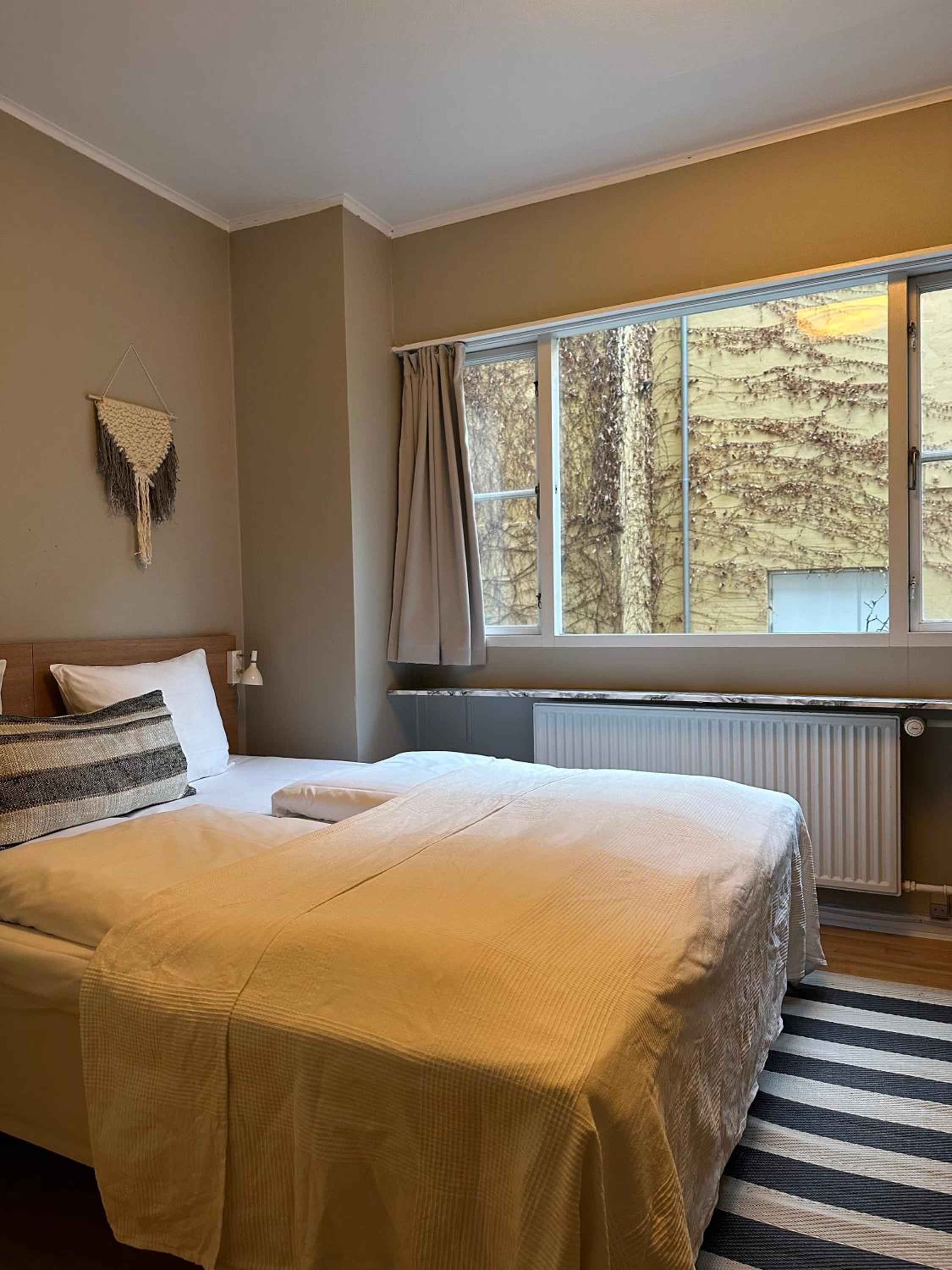 Standard Double Room - Photo 10