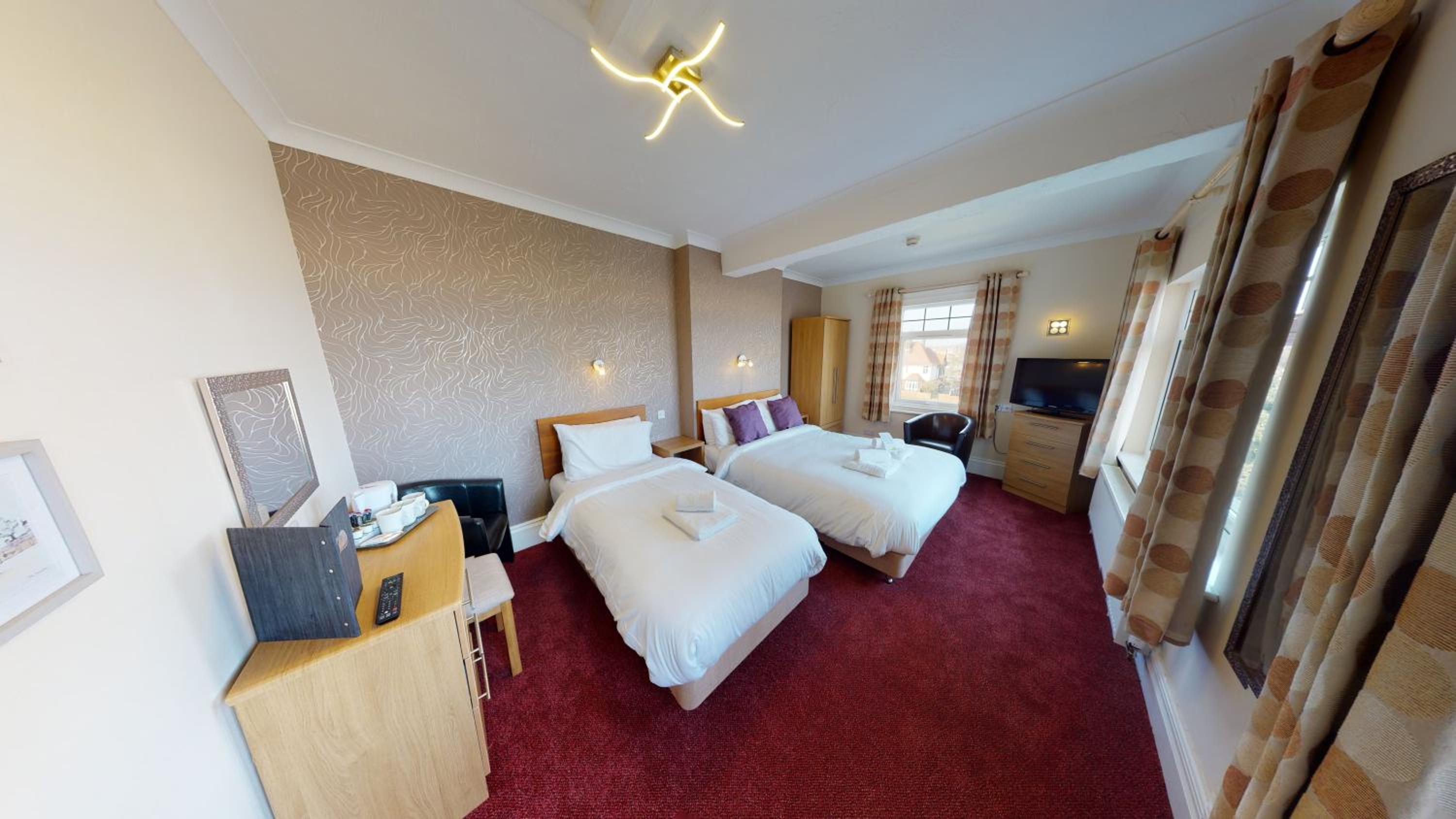 Family Room with Sea View - Photo 4