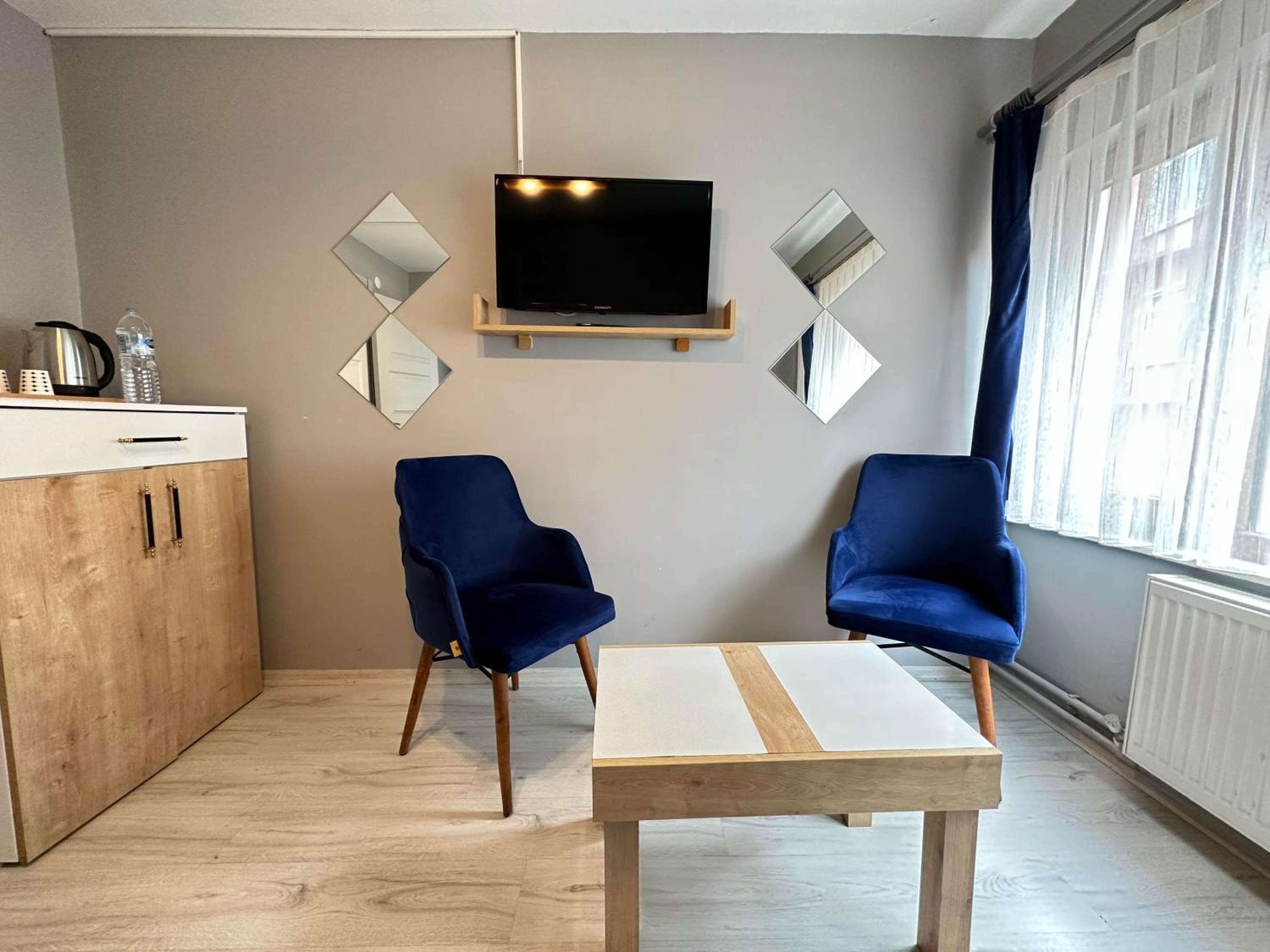 Family Room photo 1
