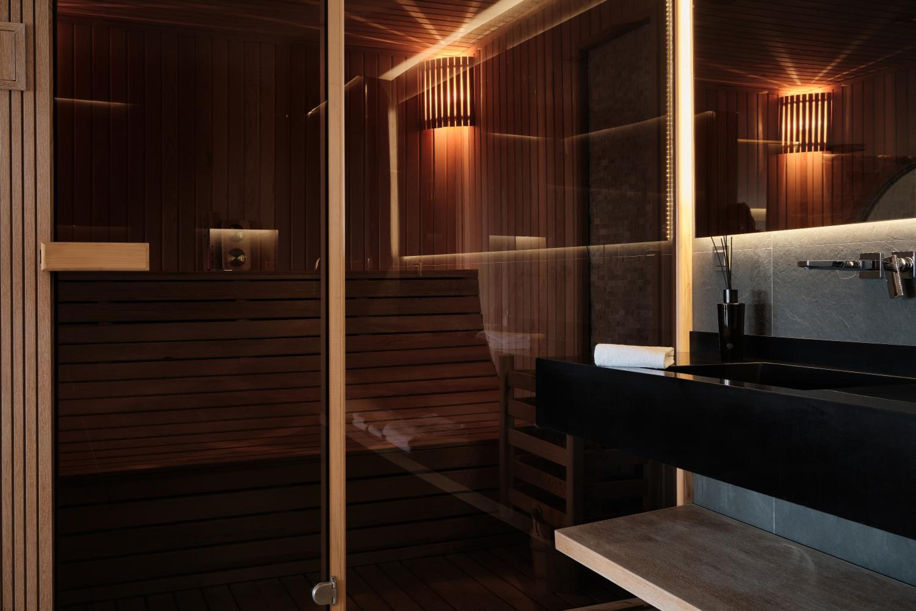 Aqua Suite- Private pool & Sauna - Photo 5