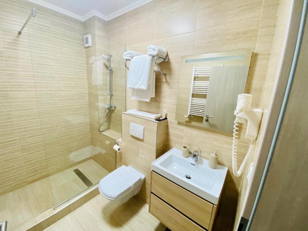 Large Double or Twin Room - Photo 4