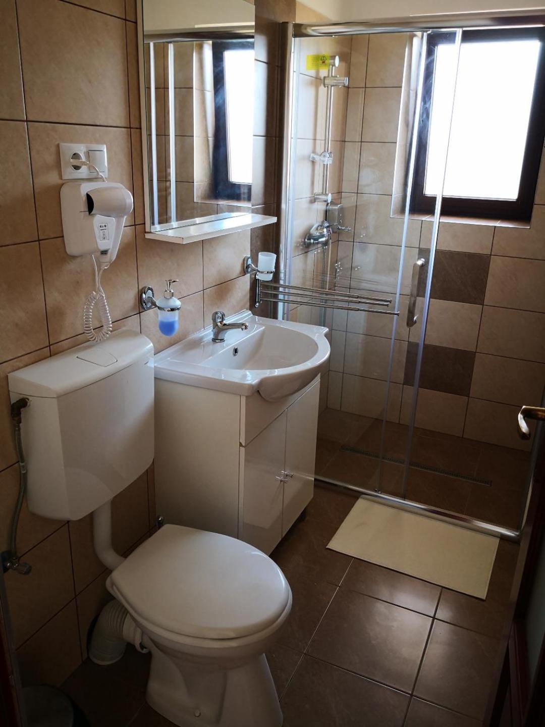 Deluxe Double Room with Balcony - Photo 3