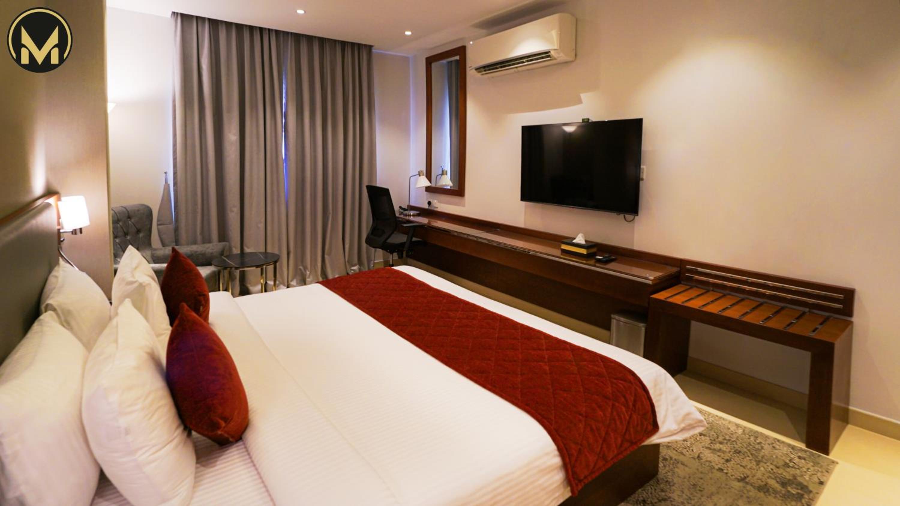 Standard King Room - Photo 3