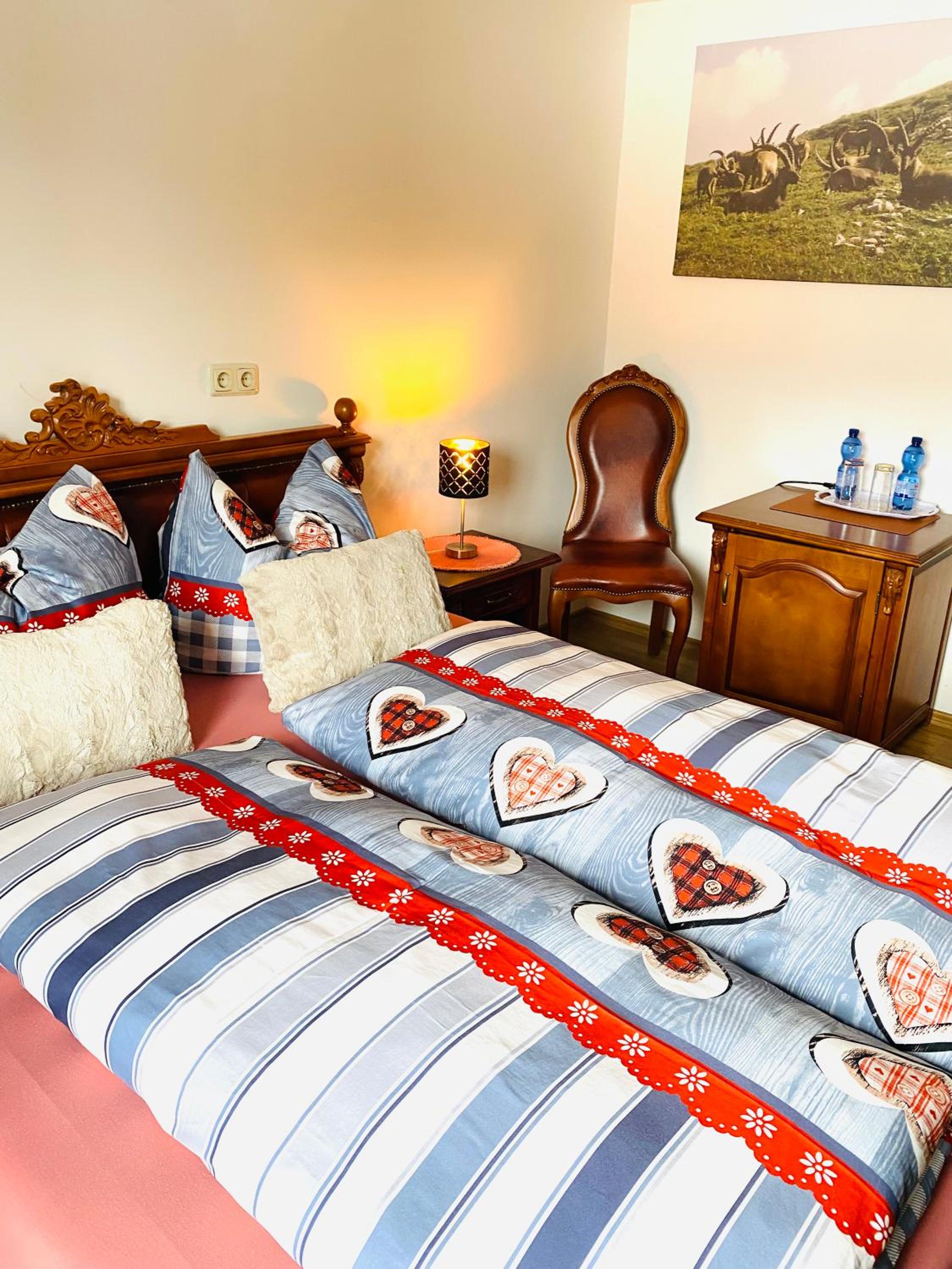 Double Room with Balcony - Photo 6