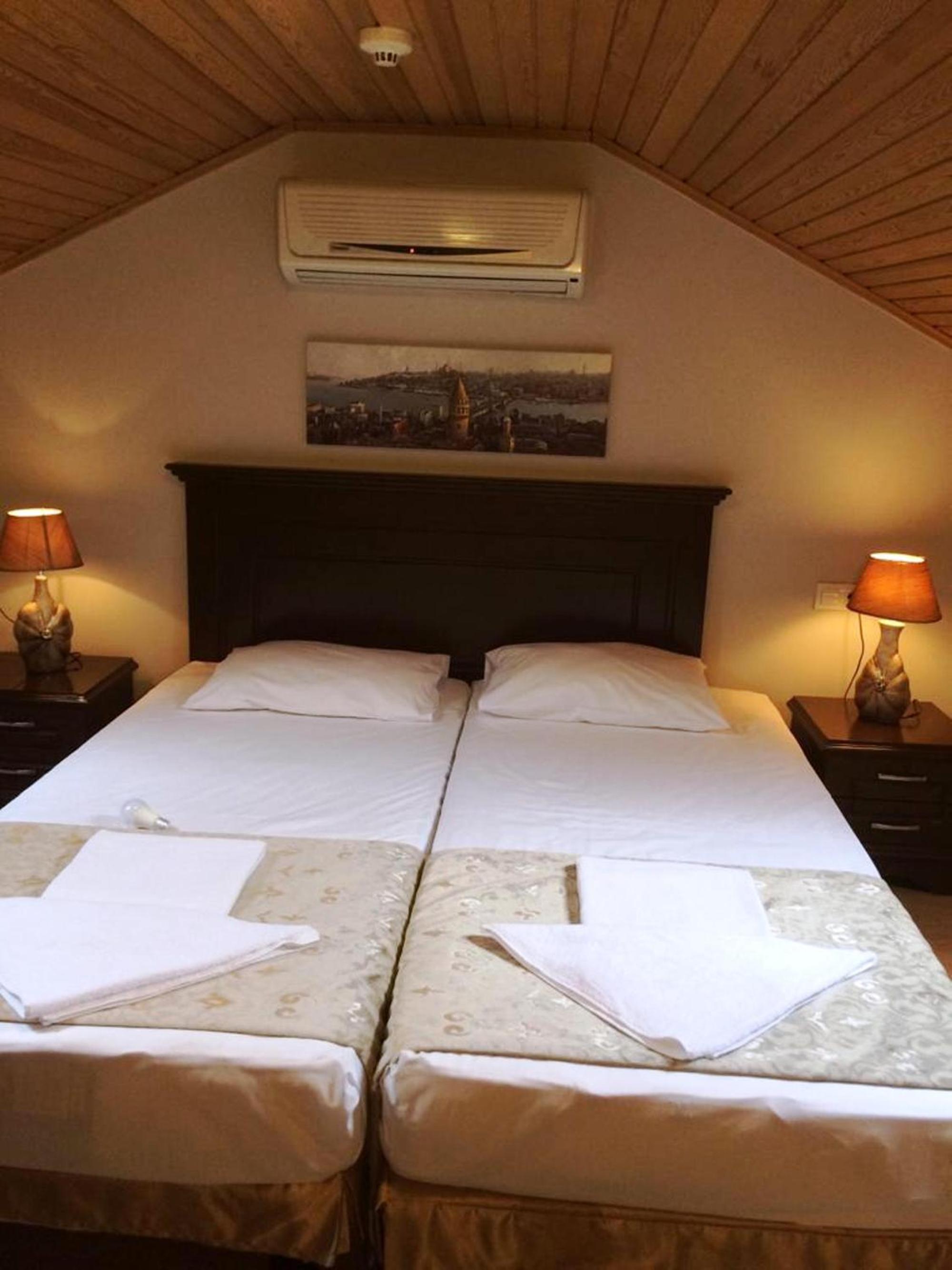 Budget Twin Room photo 2