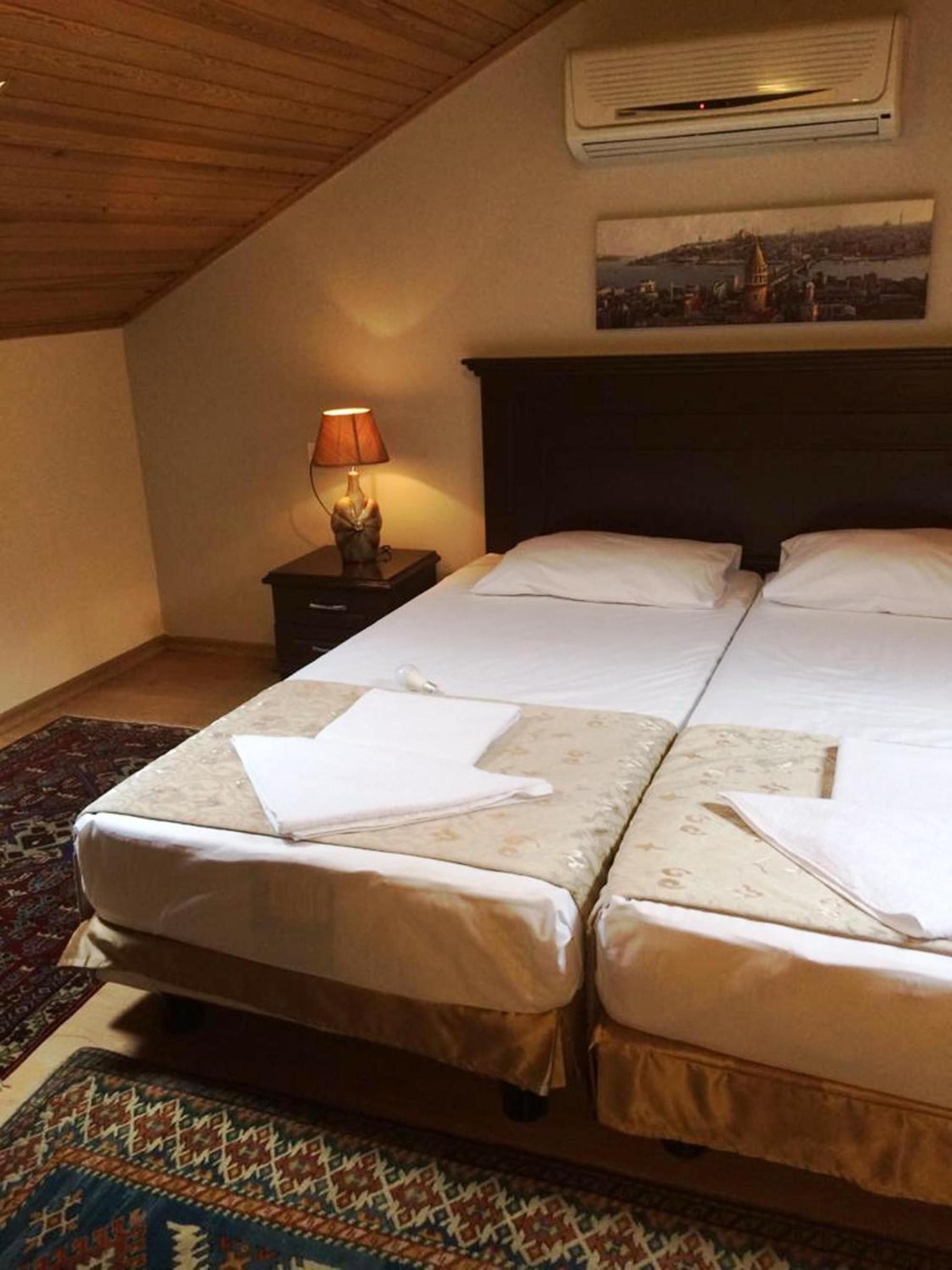 Budget Twin Room photo 3