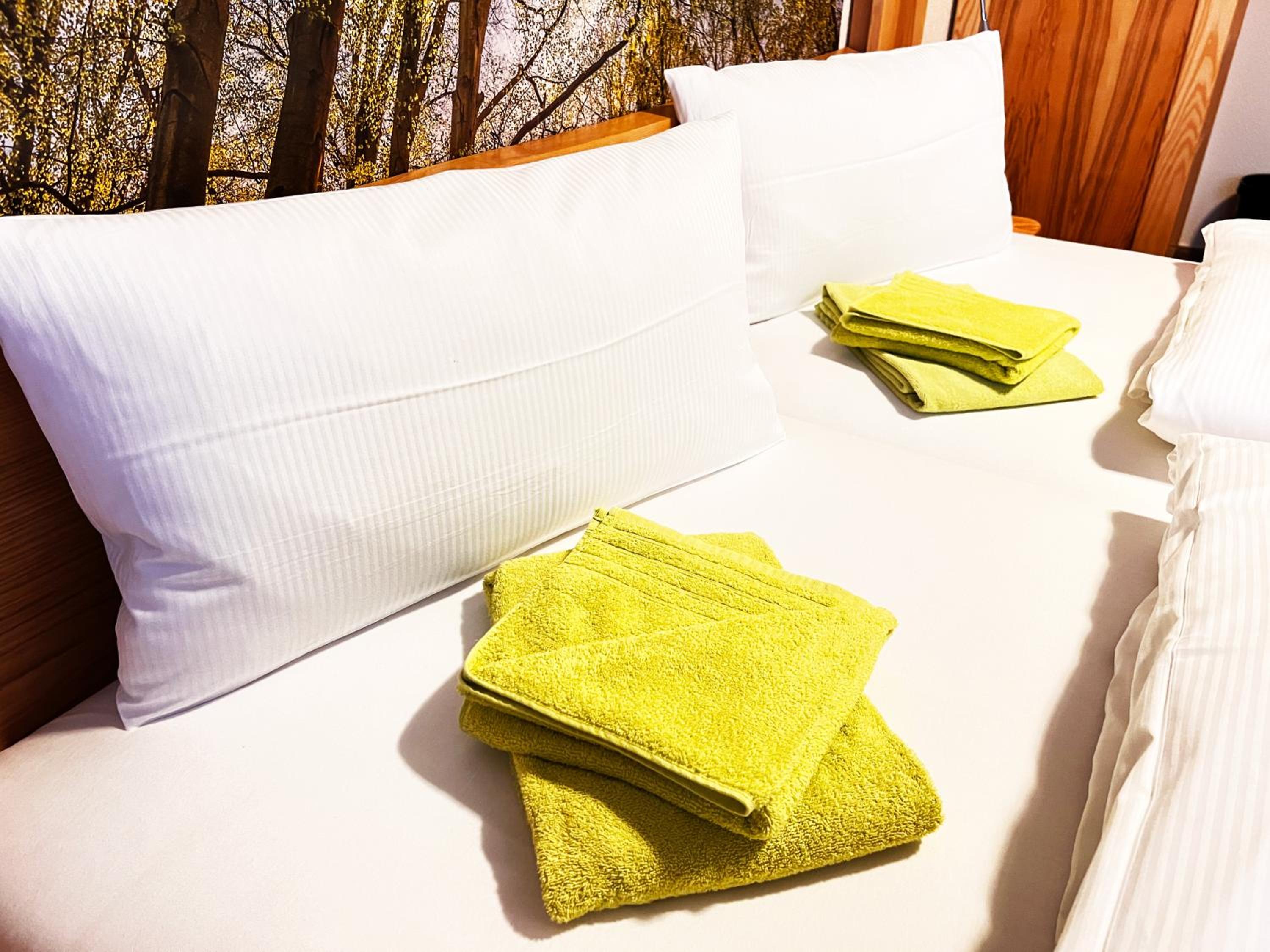 Double Room with Private Bathroom photo 3