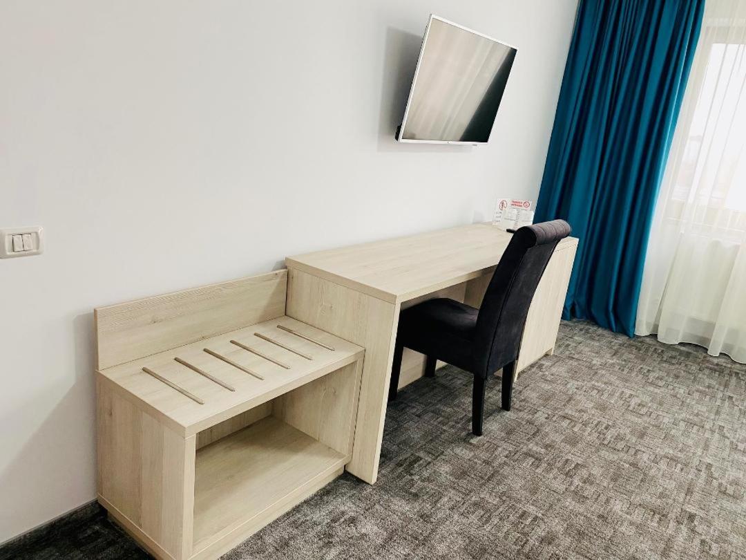 Large Double or Twin Room - Photo 14