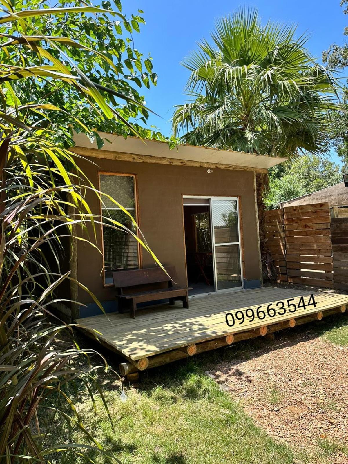 One-Bedroom House photo 1