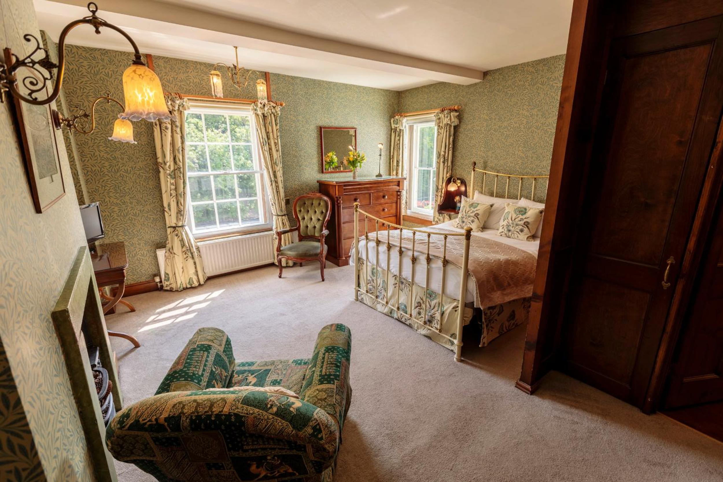 Deluxe Double Room with Shower photo 3