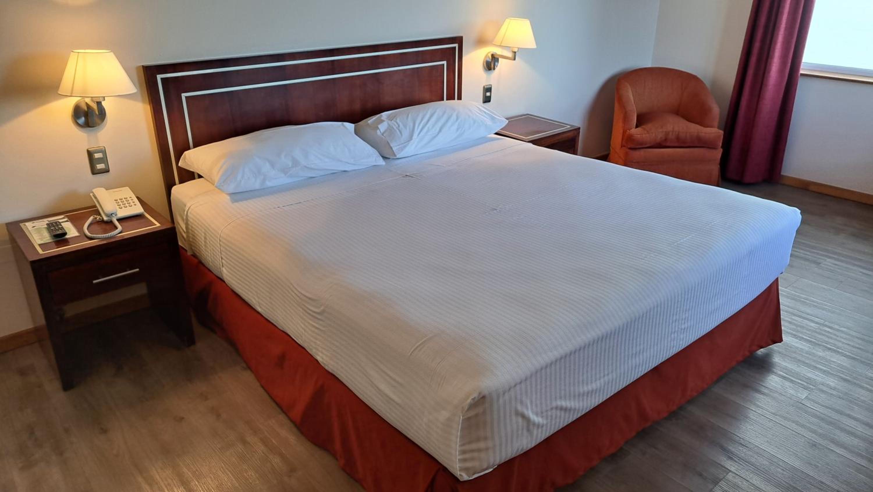 Standard Queen Room
