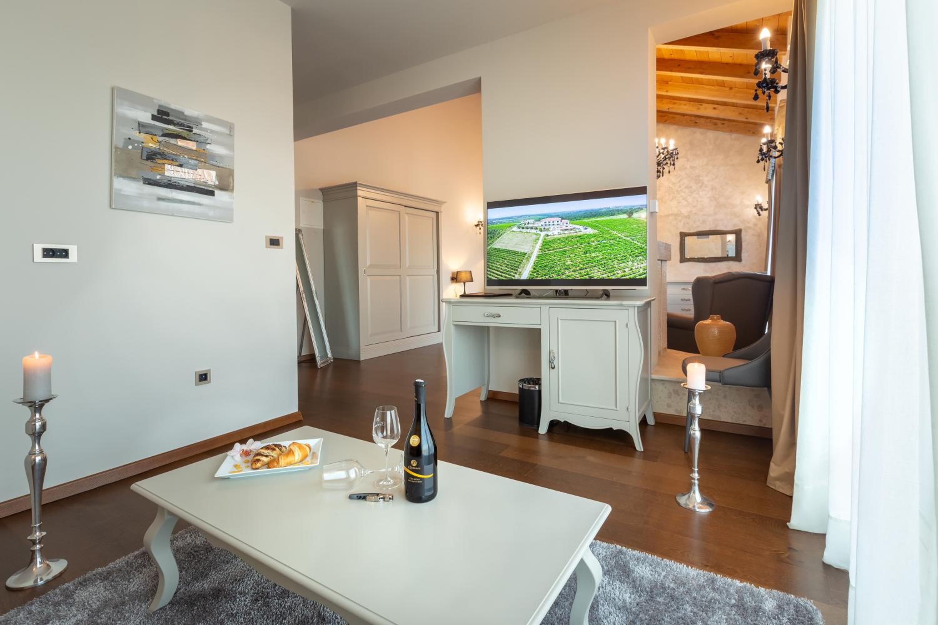 Deluxe Suite with Sea View - Collina