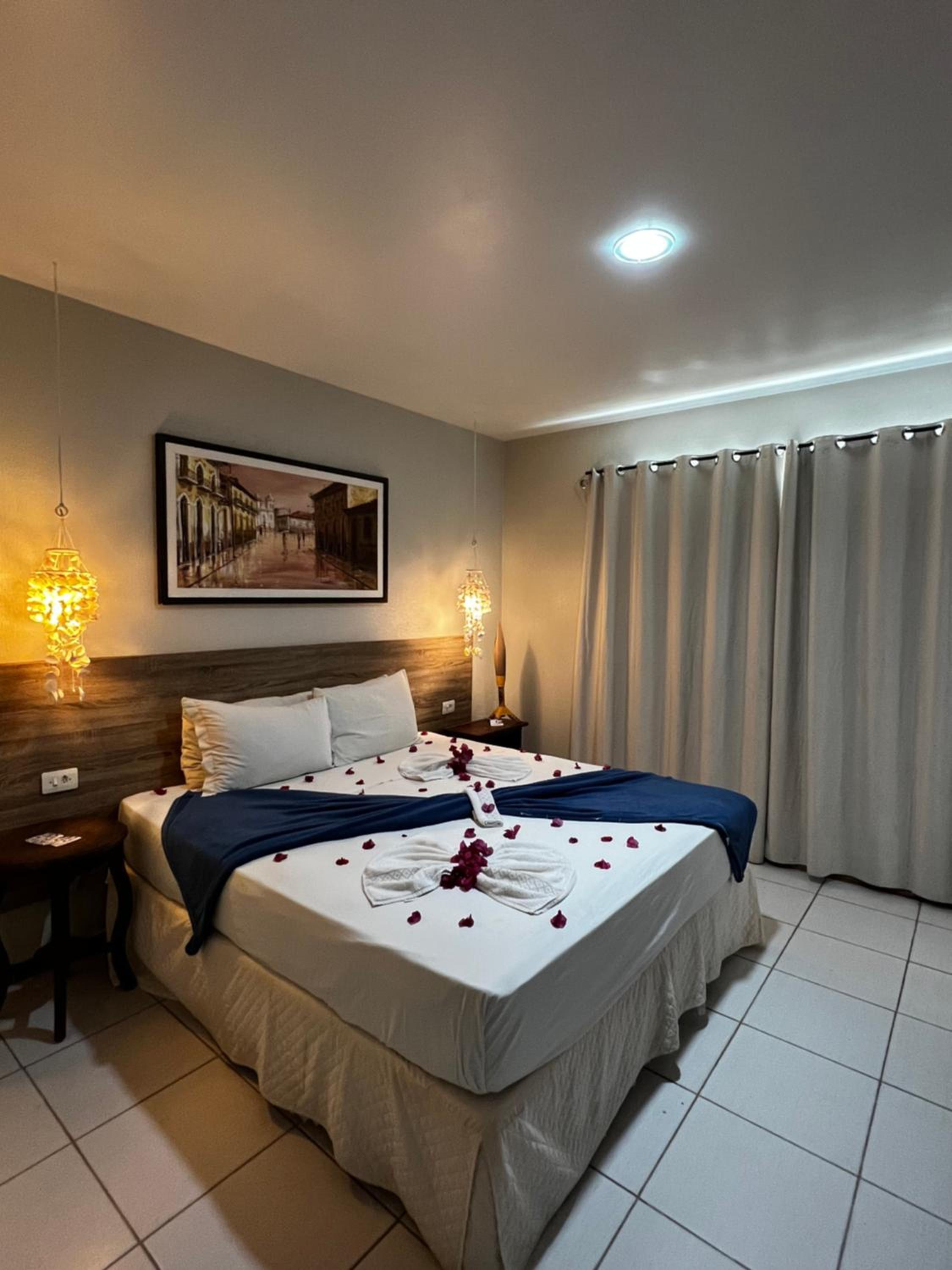 Deluxe Family Suite - Photo 1