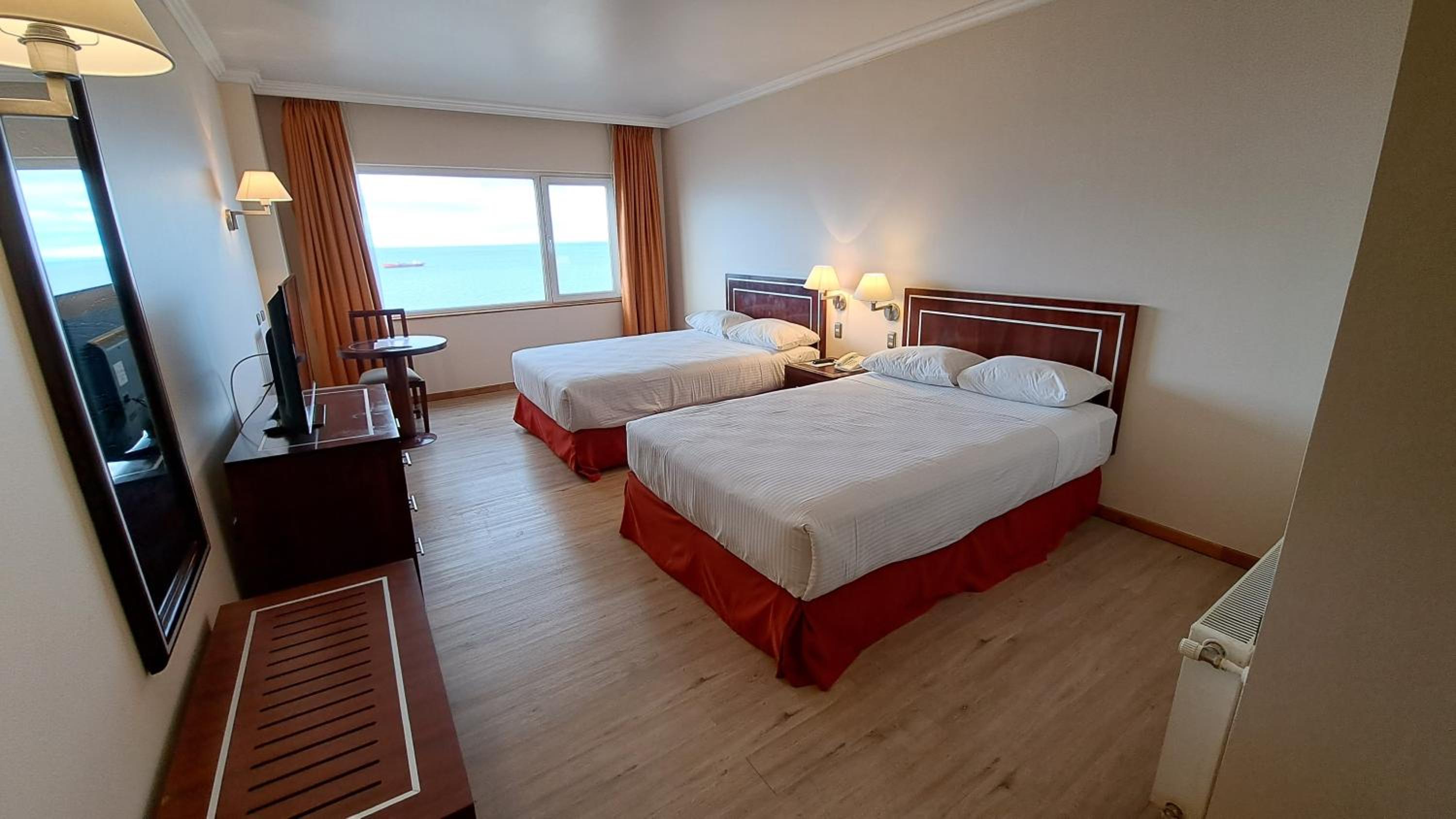 Twin Room with Sea View photo 3