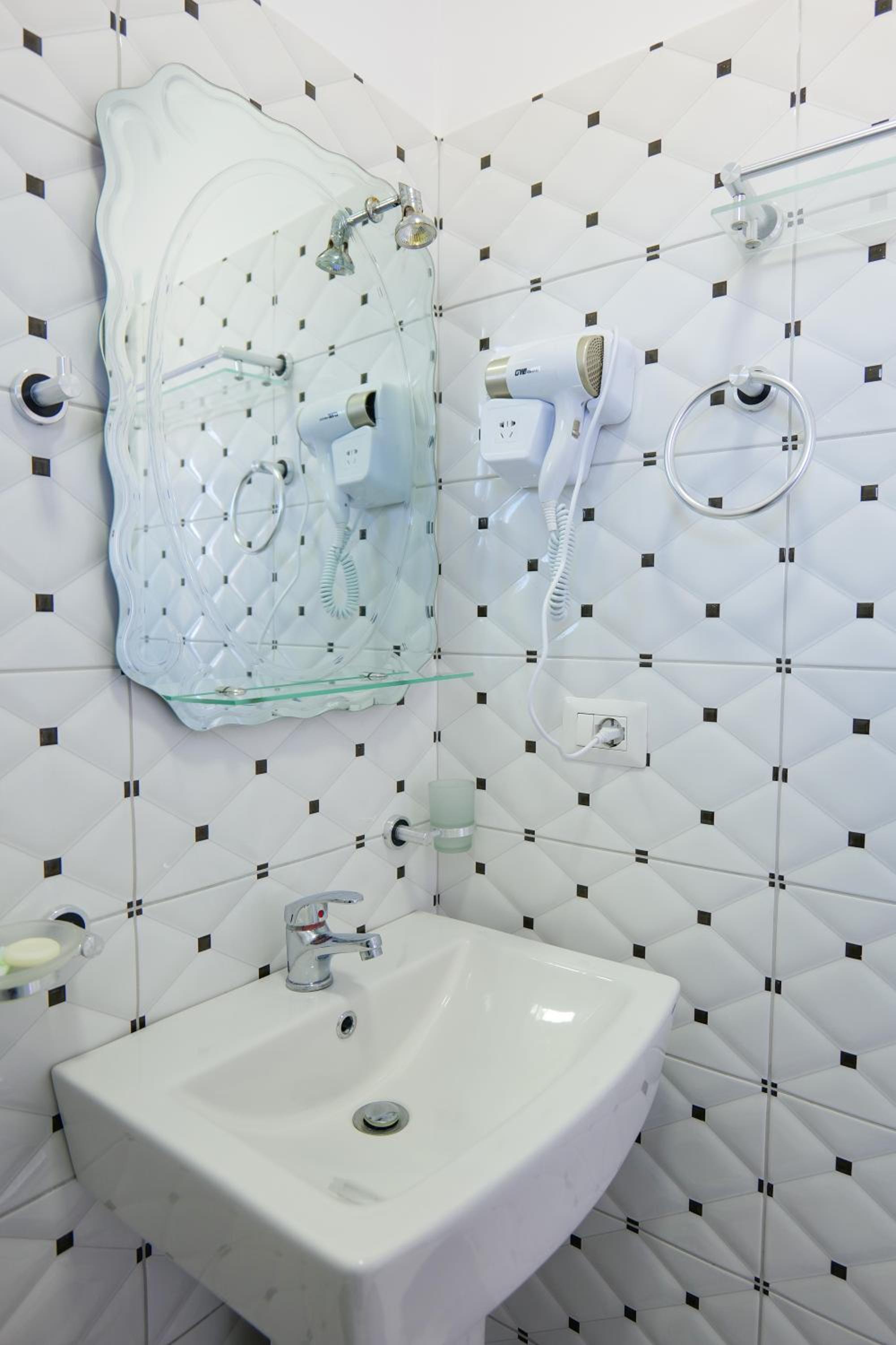 Standard Triple Room with Sea View