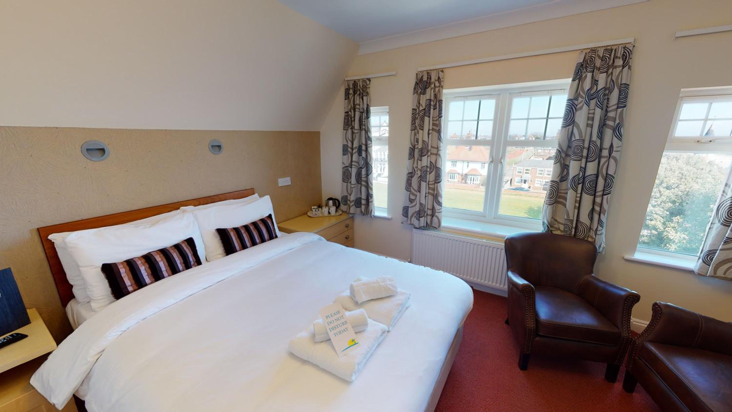 Double Room - Photo 8