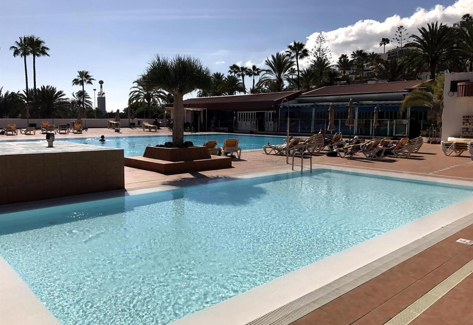Two-Bedroom Deluxe Apartment with Ocean View photo 2