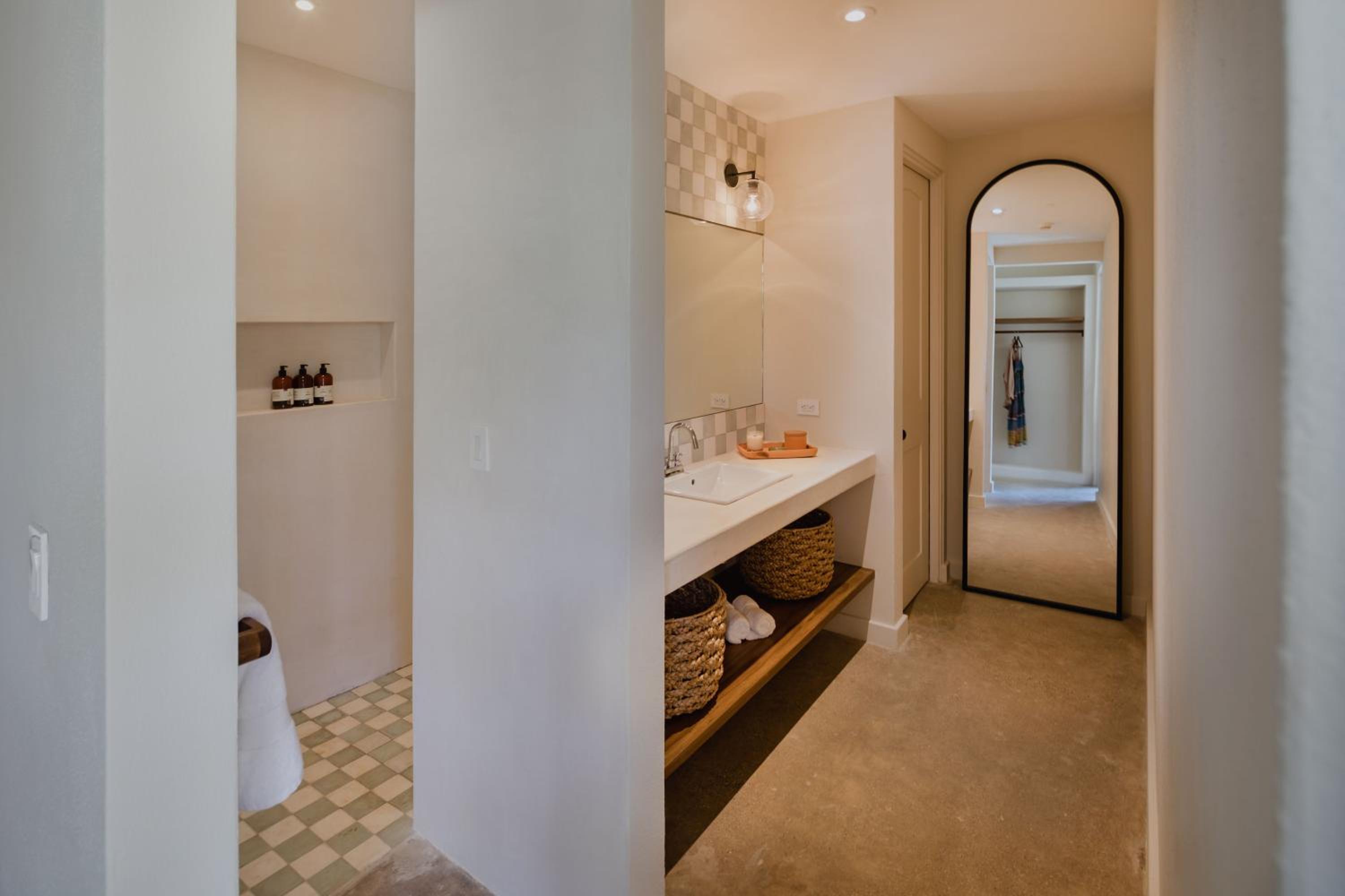 King Suite - Photo 5