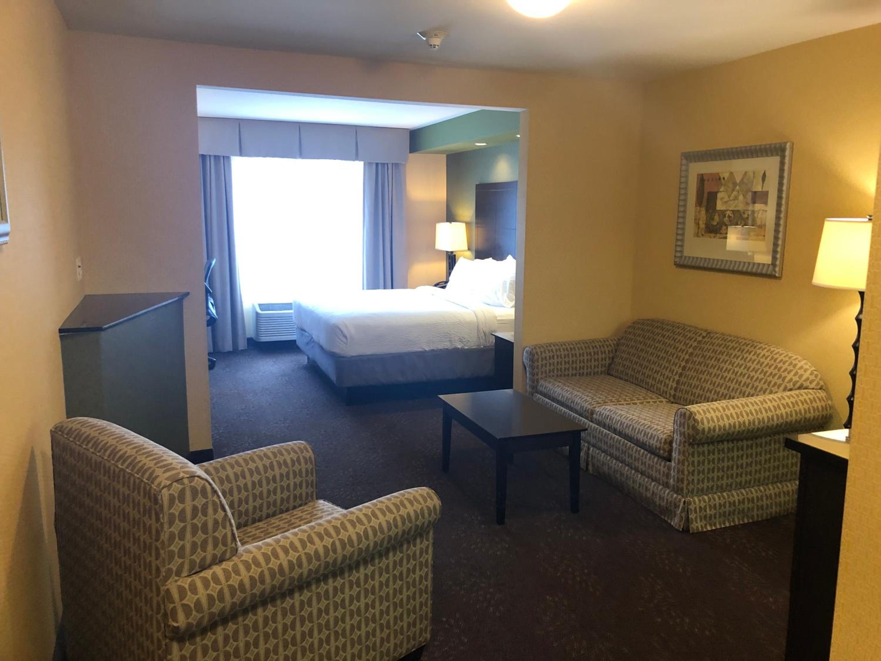 King Suite - Photo 2