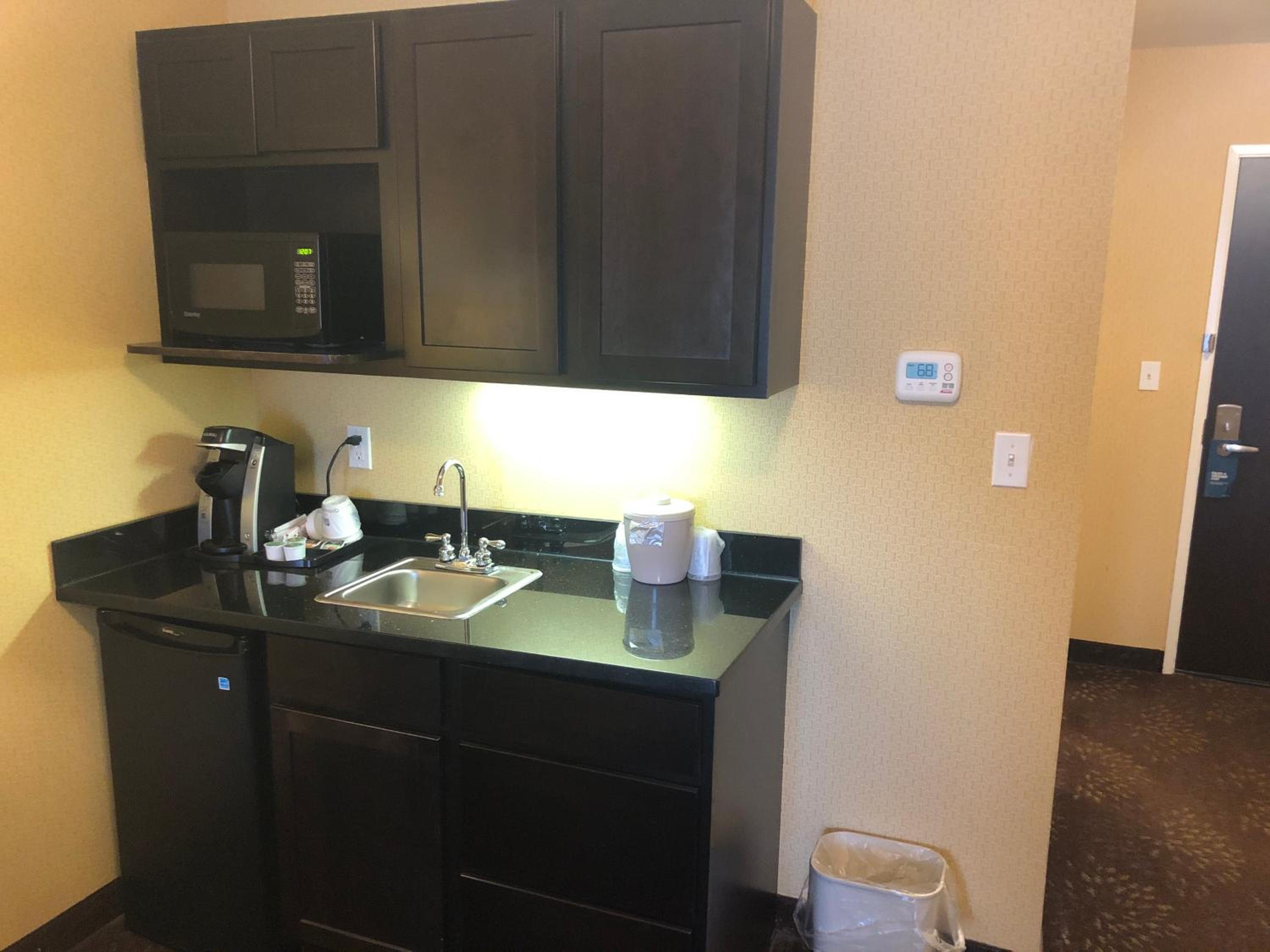 King Suite - Photo 3