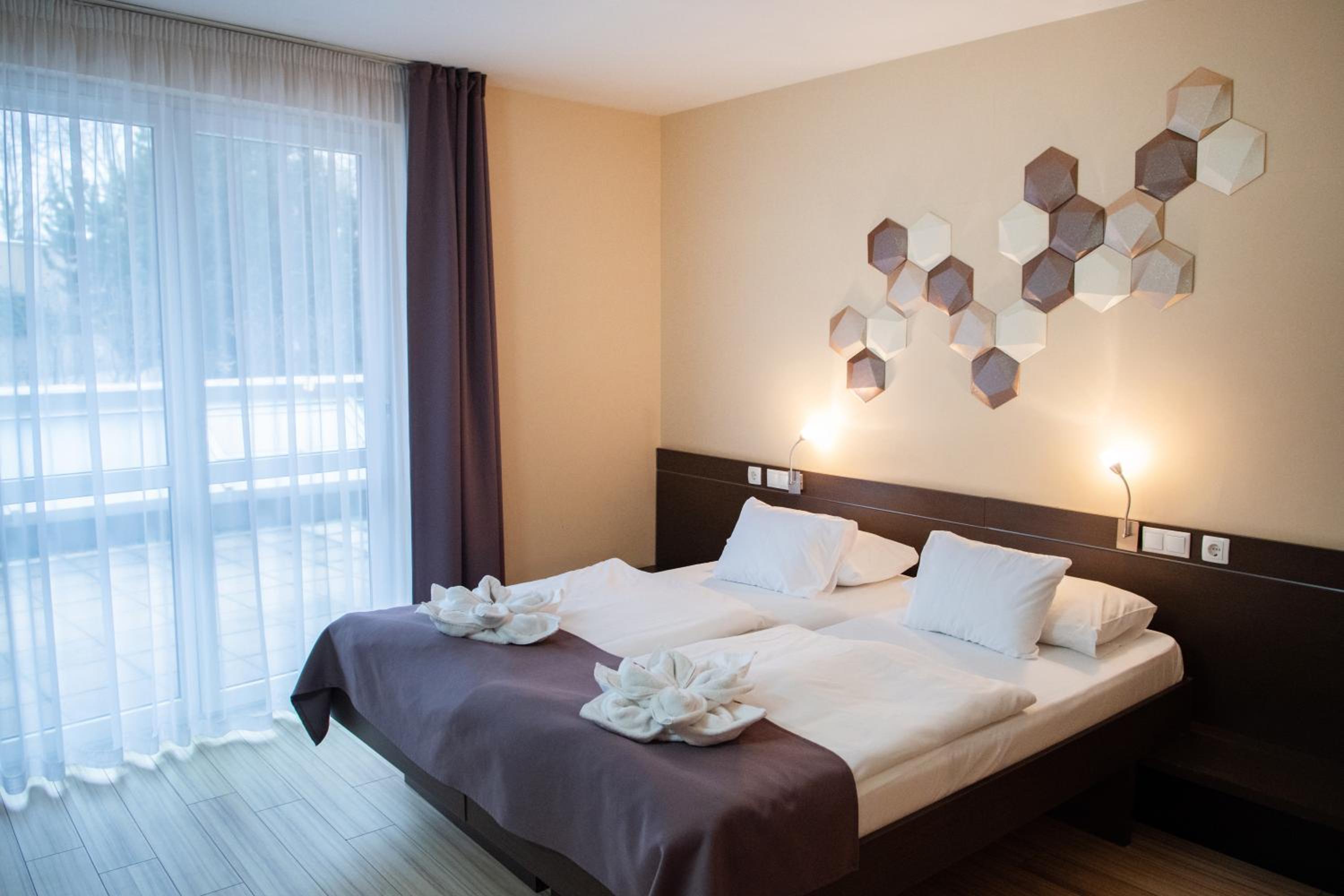 Double Room - Photo 10