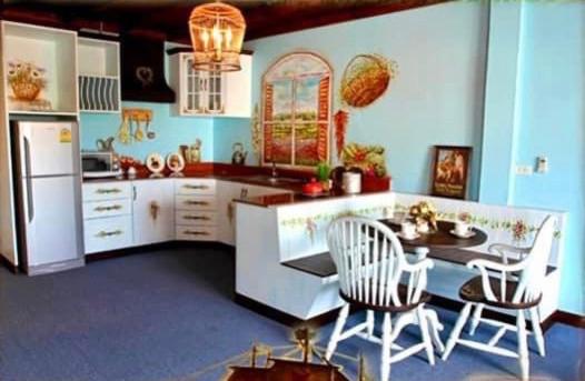 Standard Family Room photo 2