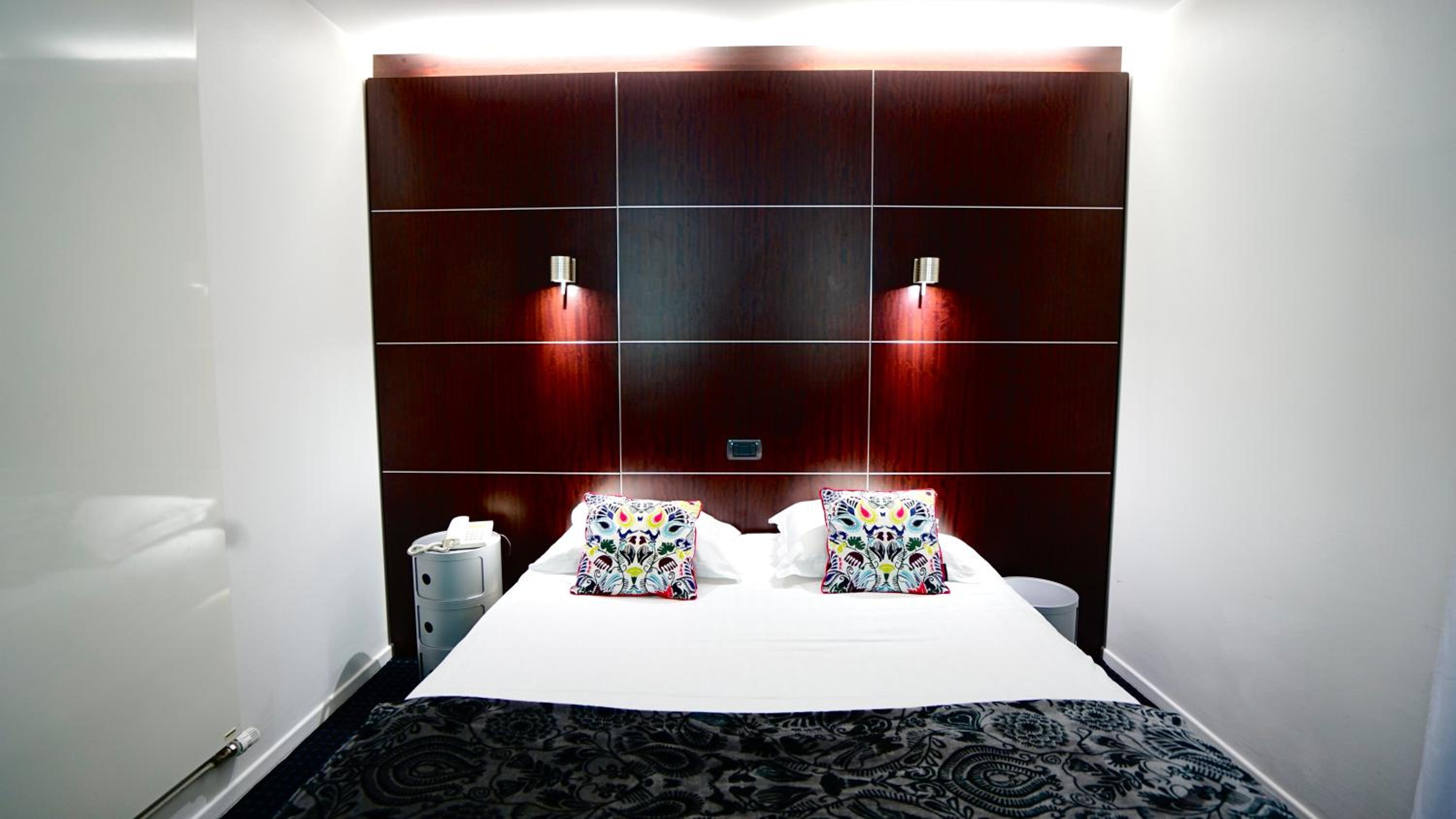 Superior Double Room with Shower - Photo 2