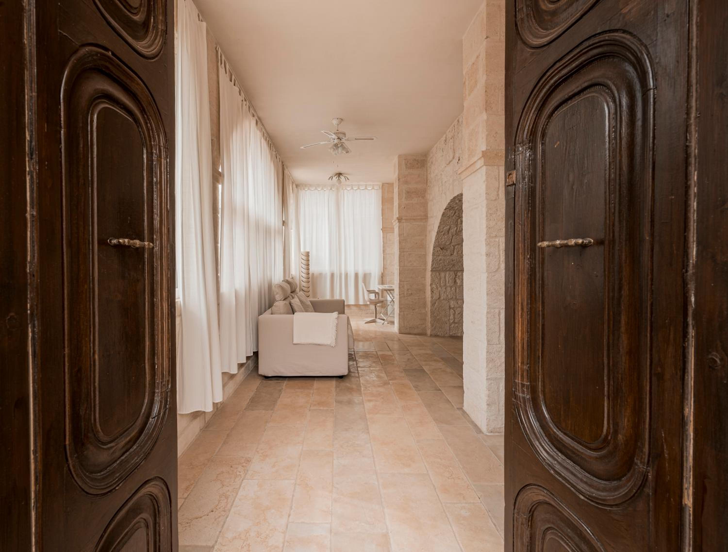 Villa photo 1