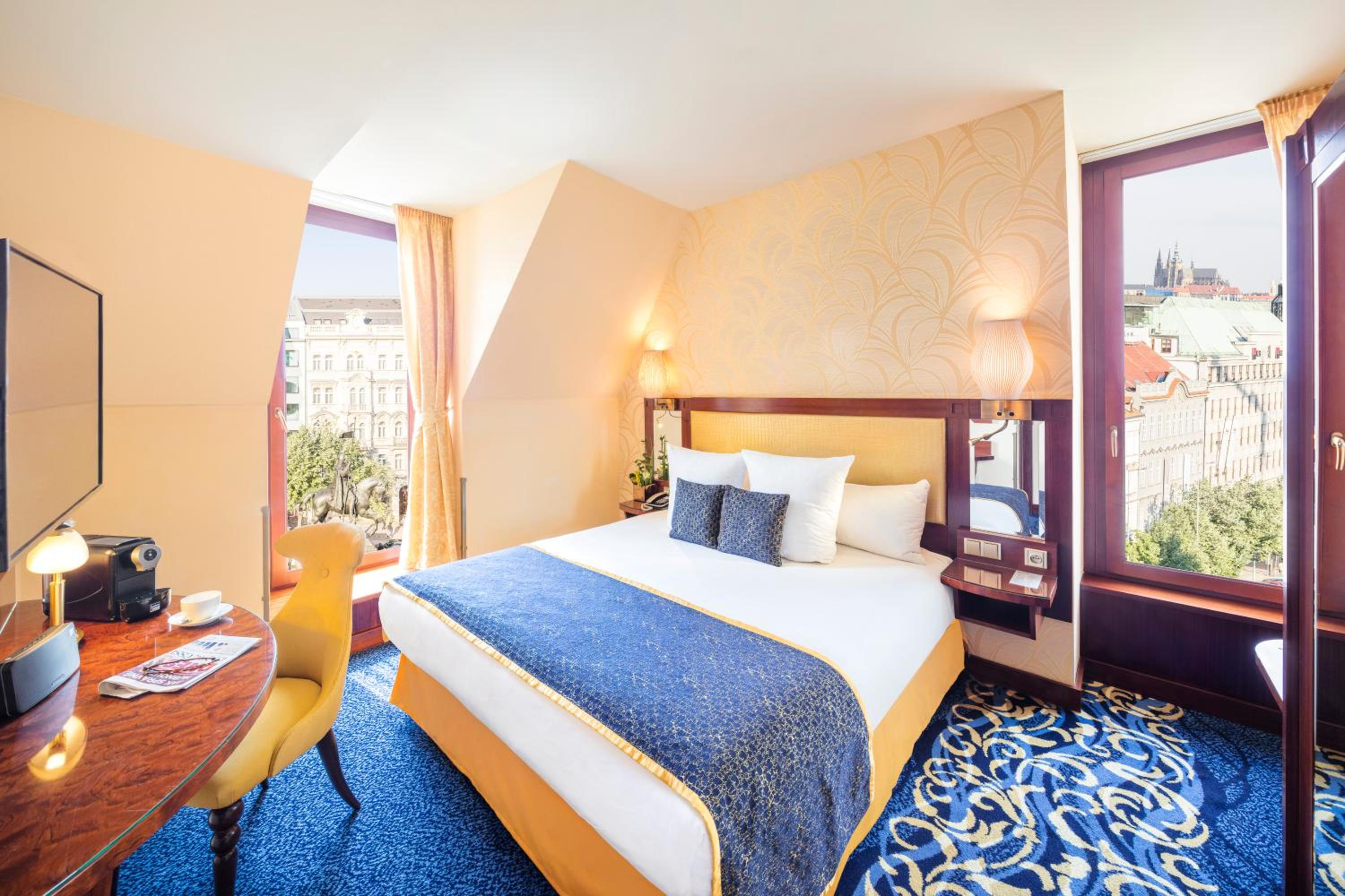 Executive Double Room with Castle View