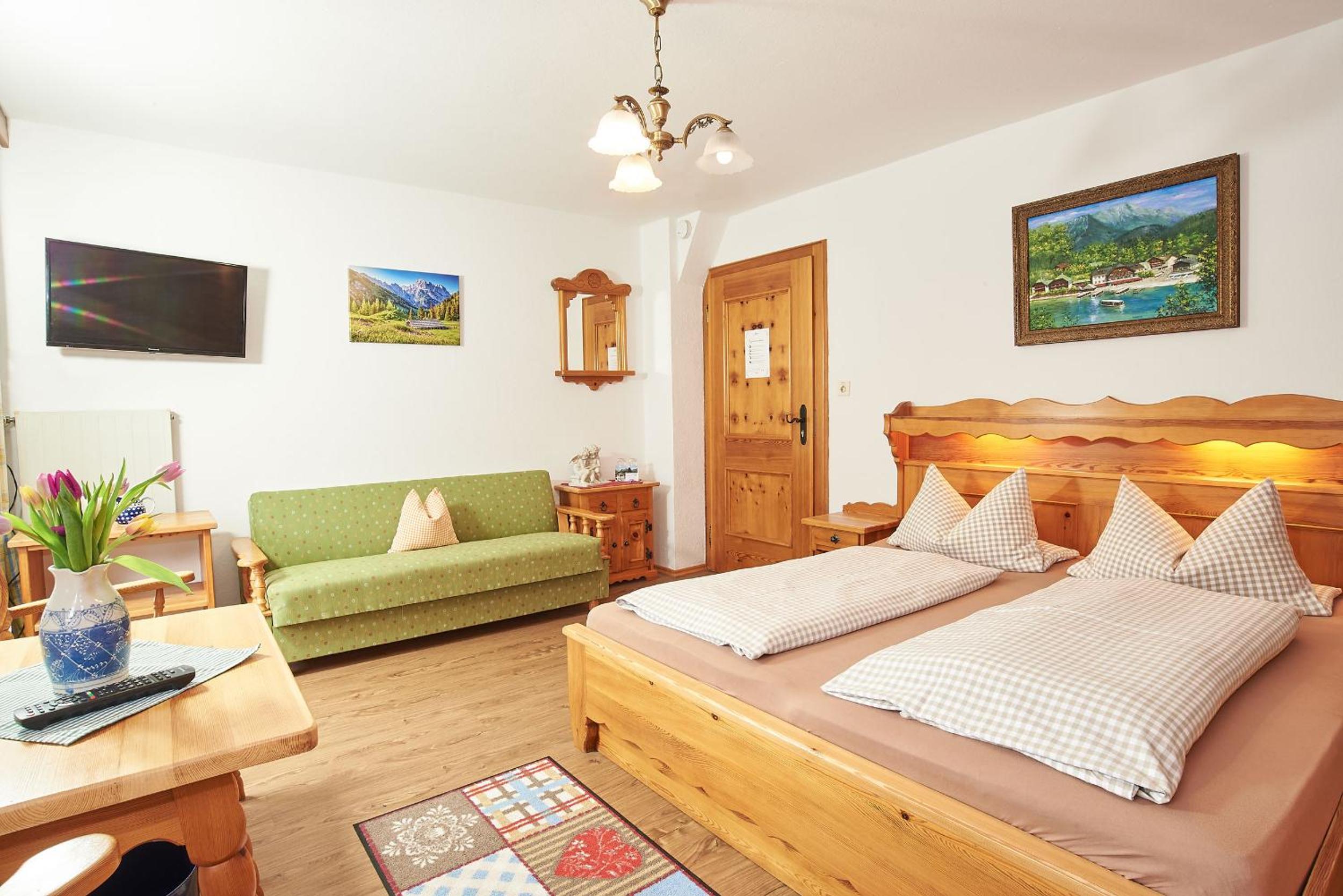 Double or Twin Room with Balcony photo 1