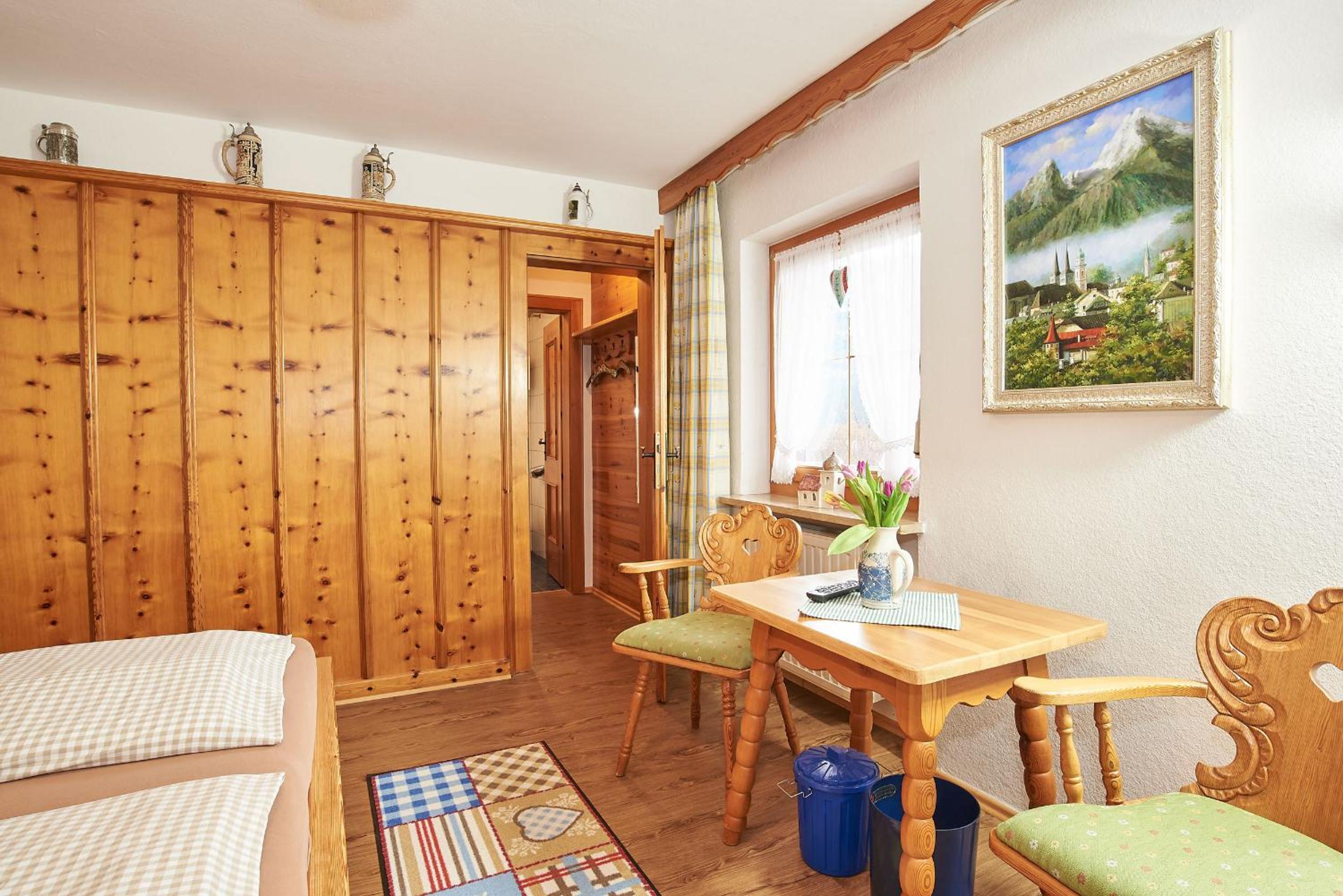 Double or Twin Room with Balcony photo 2