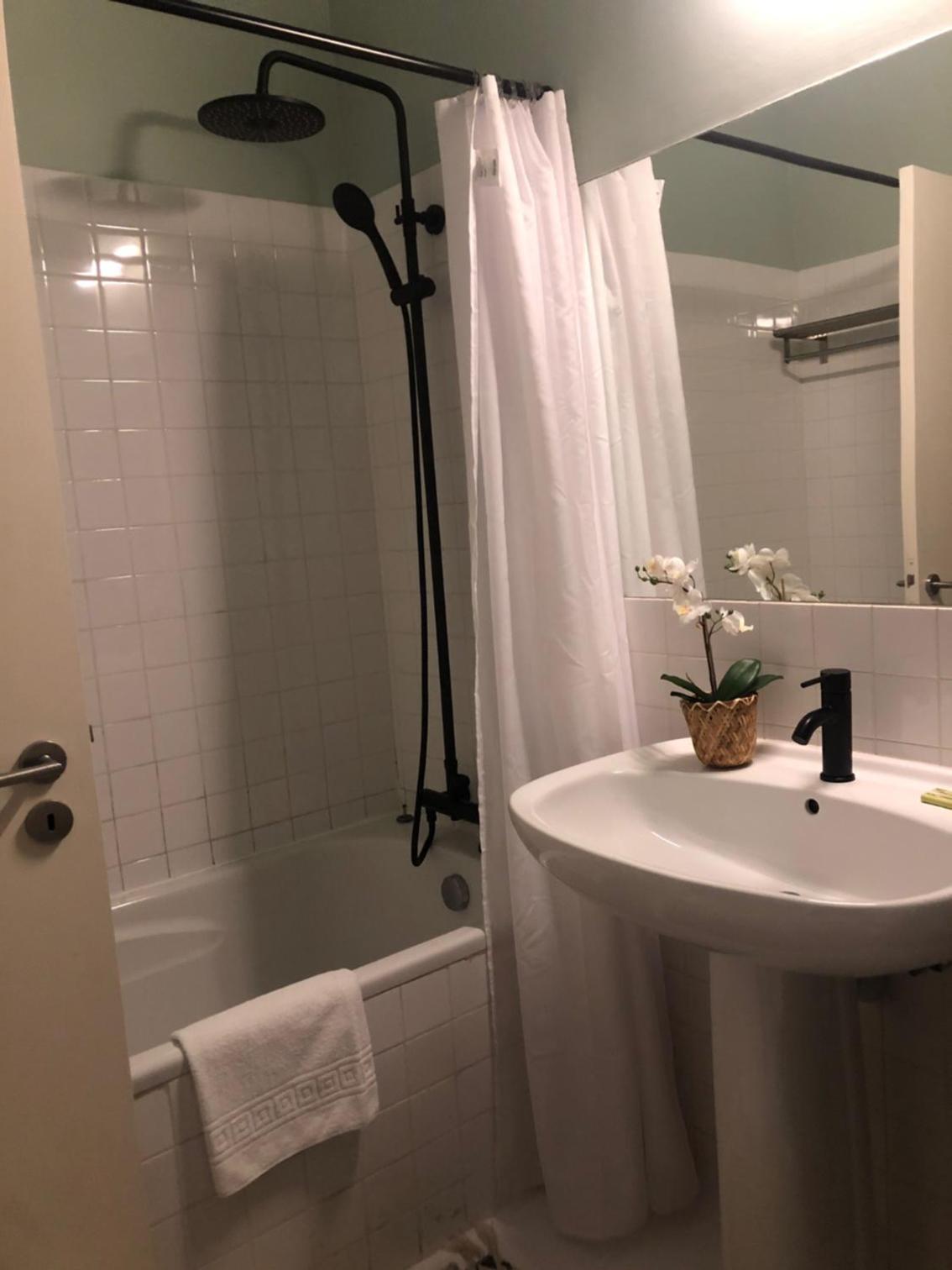 Apartment - Photo 2