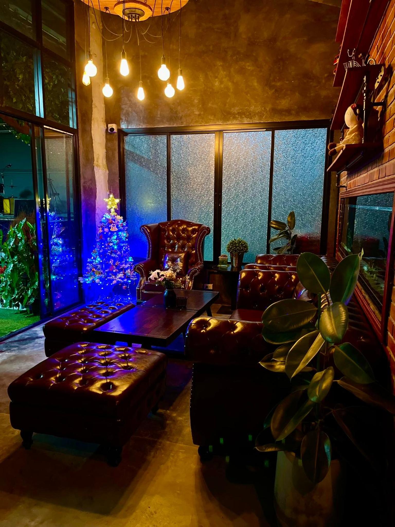 One-Bedroom House - Photo 8