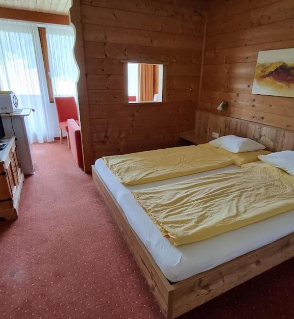 Double Room with Sofa Bed photo 3